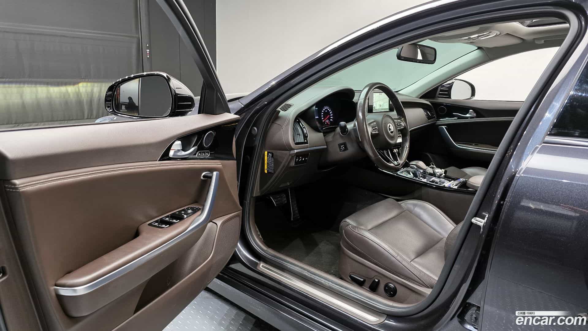 Stinger Kia 2017.6-OPTION-015