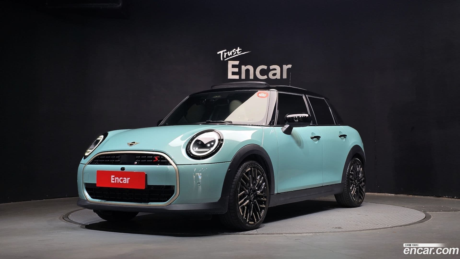 Main__Slider__Photo:Cooper Mini 2025.2-0
