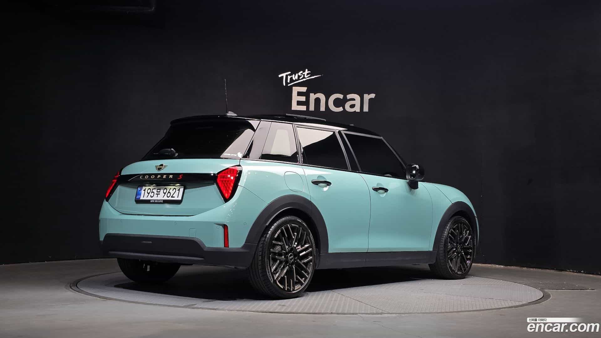 Cooper Mini 2025.2-OUTER-002