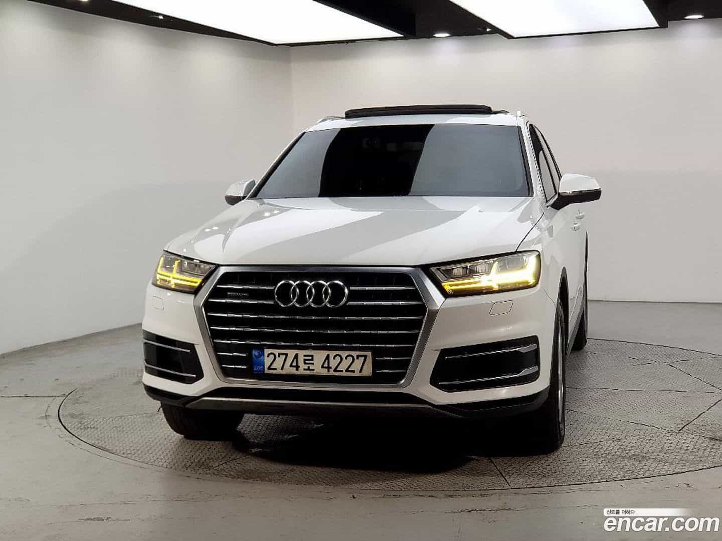 Q7 Audi 2016.2-OUTER-002