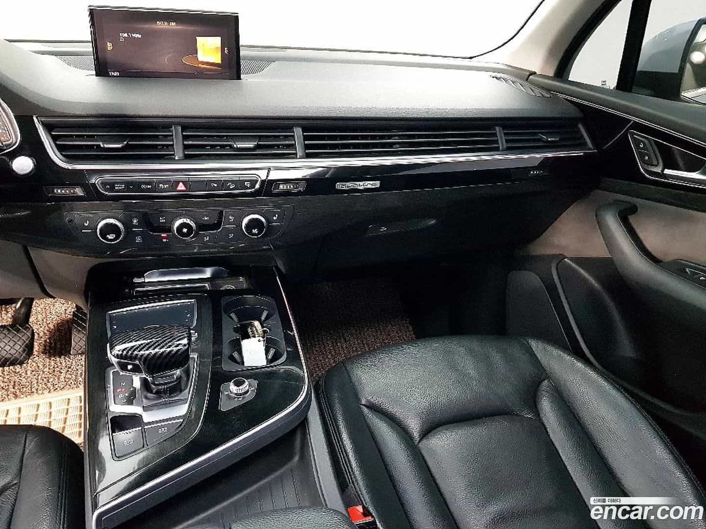 Q7 Audi 2016.2-INNER-010