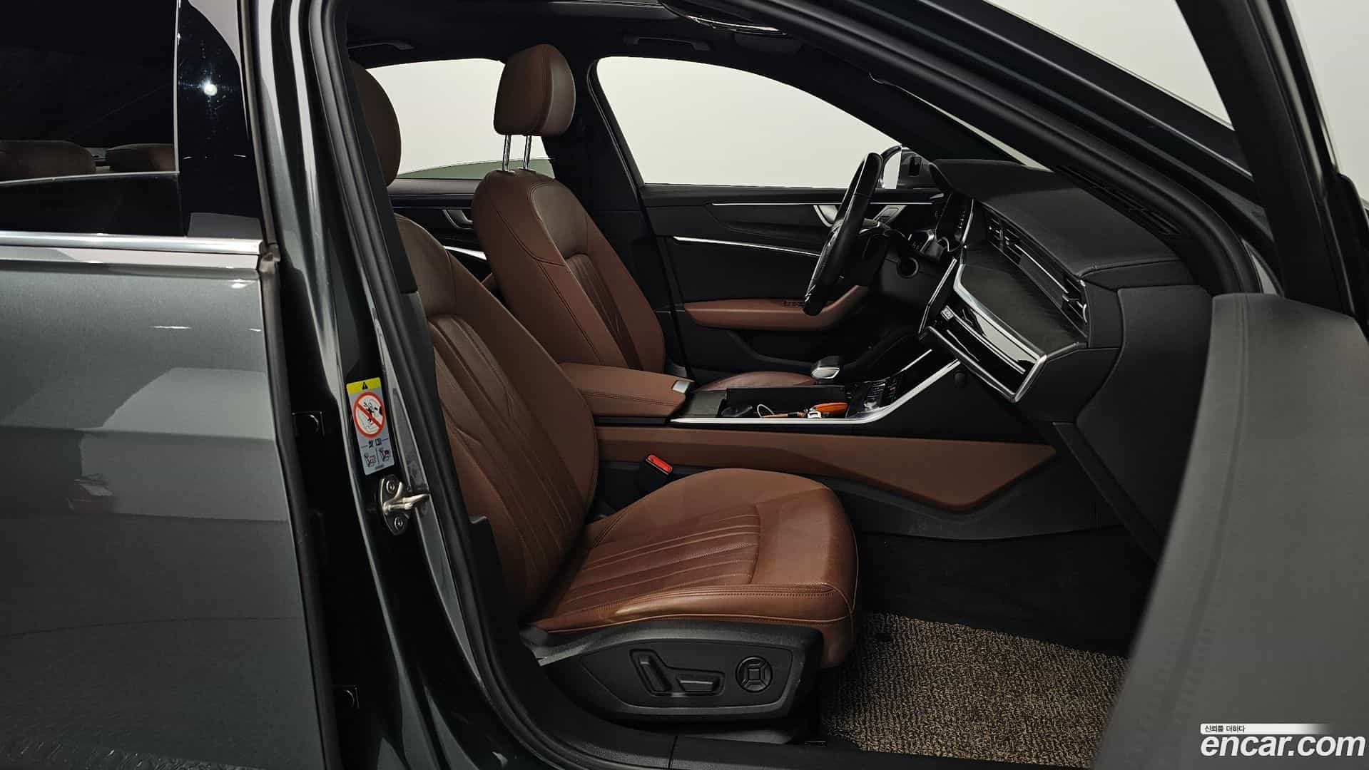 A6 Audi 2021.11-INNER-010