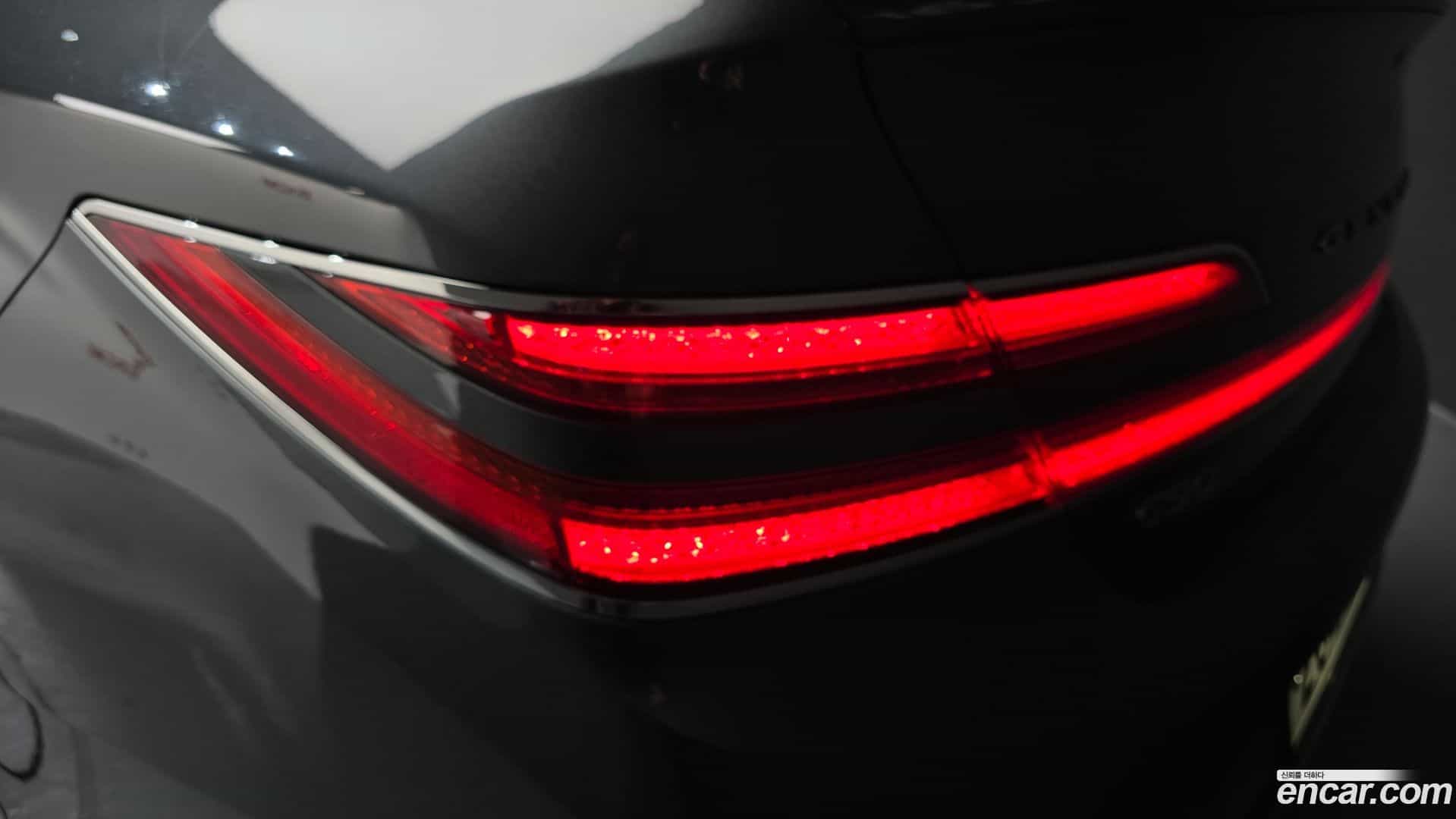 G90 Genesis 2019.2-OUTER-033