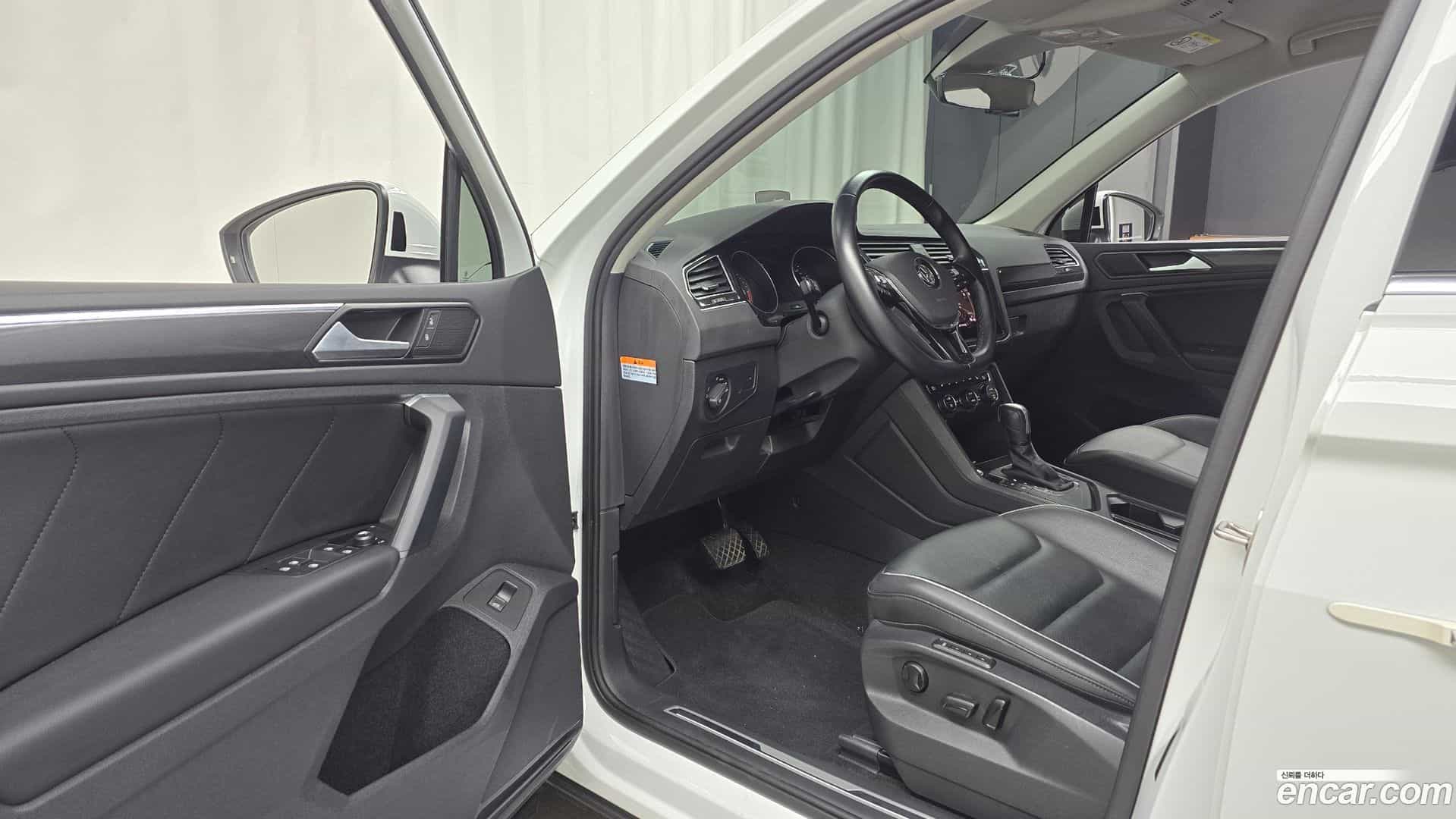 Tiguan Volkswagen 2020.9-INNER-010