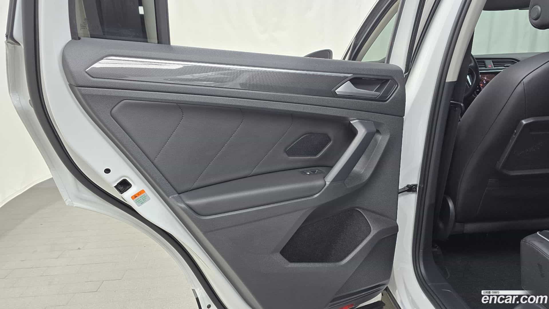 Tiguan Volkswagen 2020.9-INNER-035