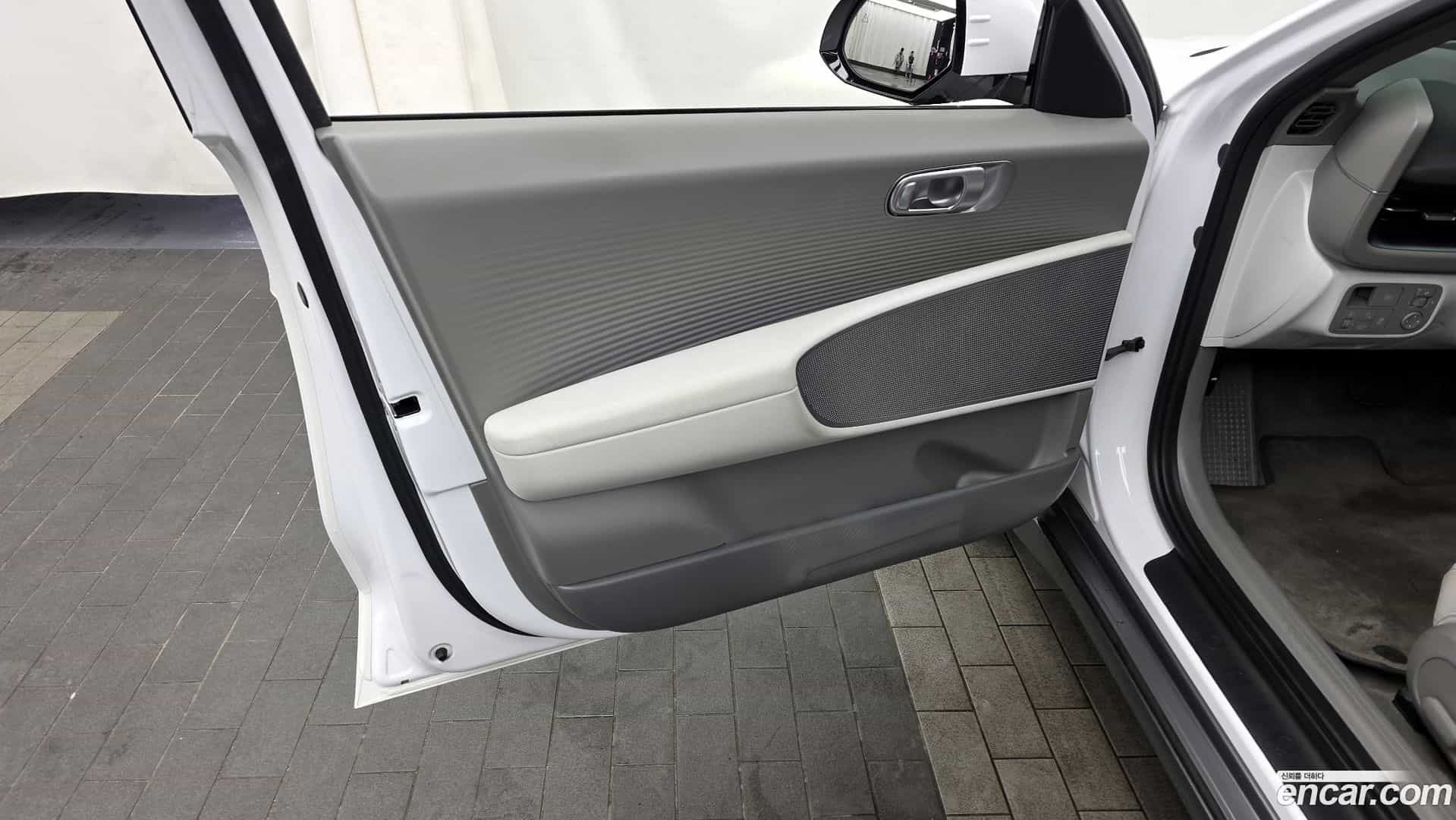 Ioniq6 Hyundai 2022.11-INNER-034