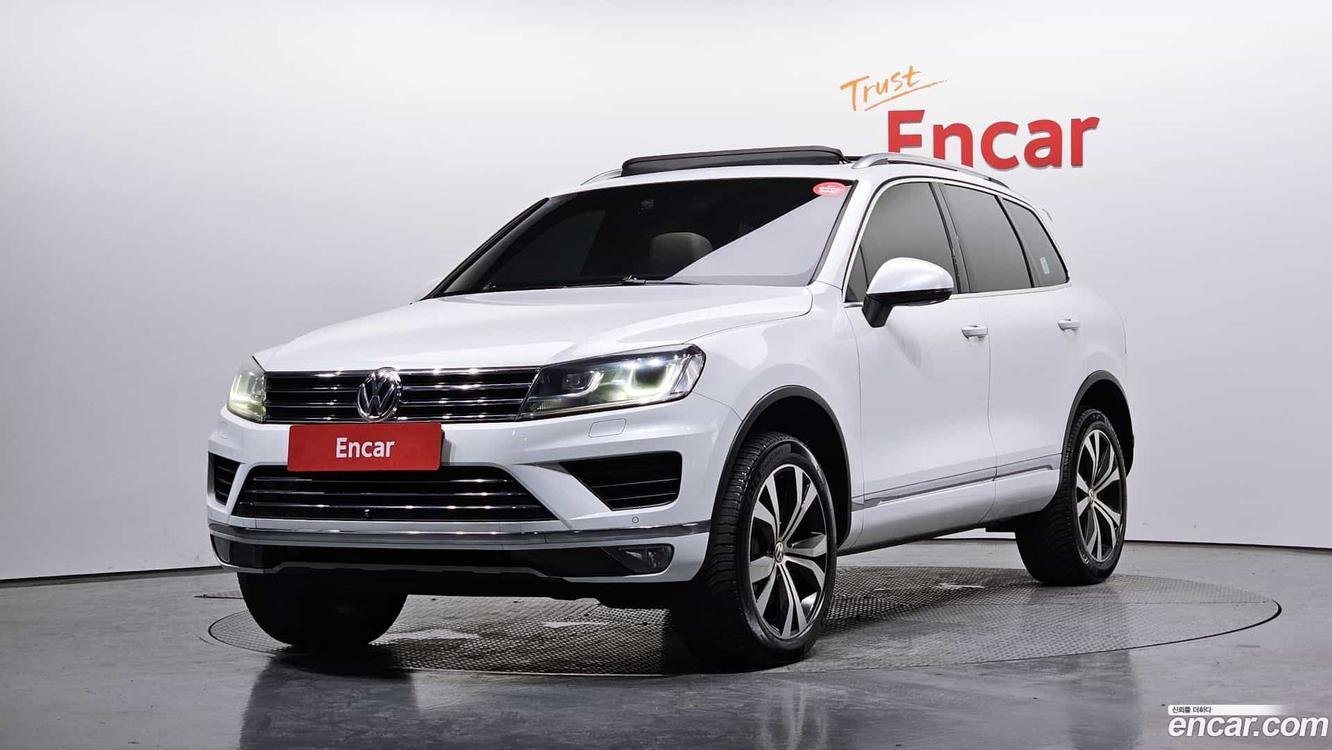 Touareg Volkswagen 2016.3-OUTER-001