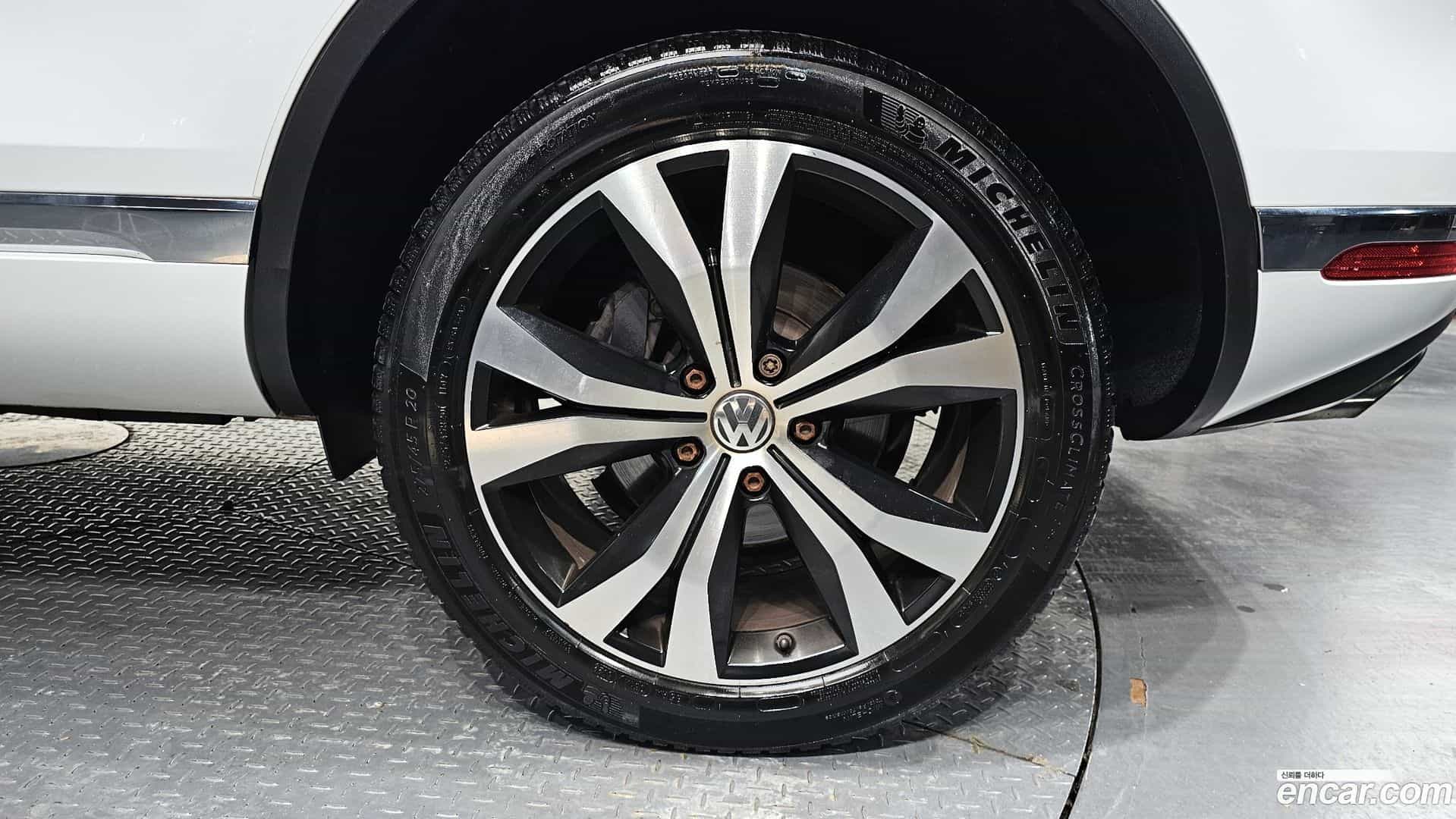 Touareg Volkswagen 2016.3-OUTER-005