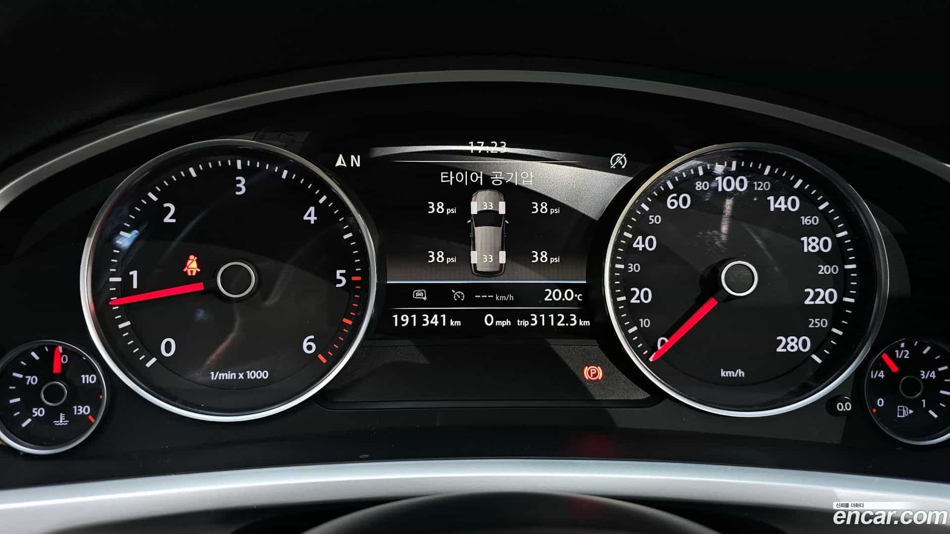 Touareg Volkswagen 2016.3-INNER-008