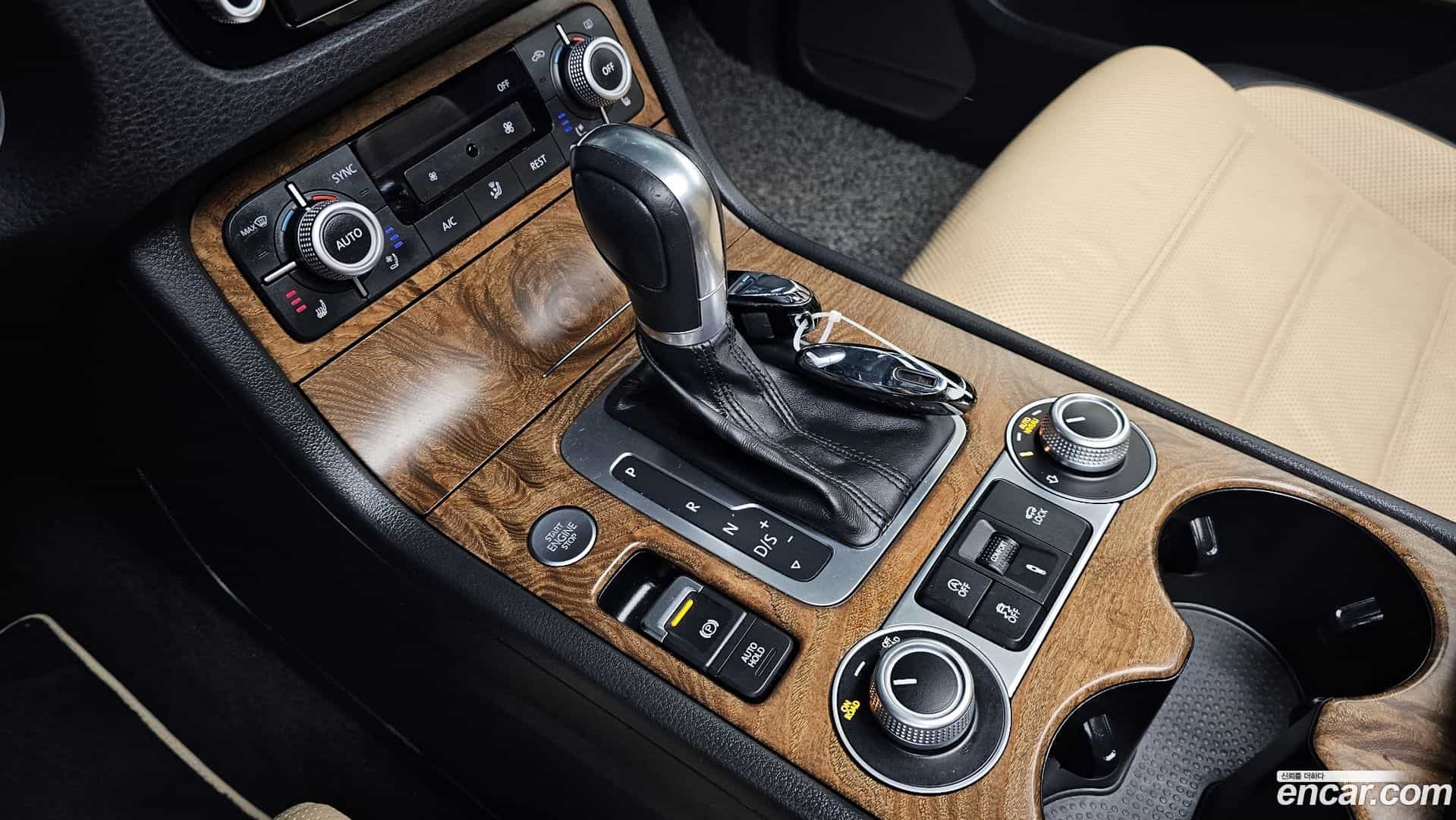 Touareg Volkswagen 2016.3-INNER-009