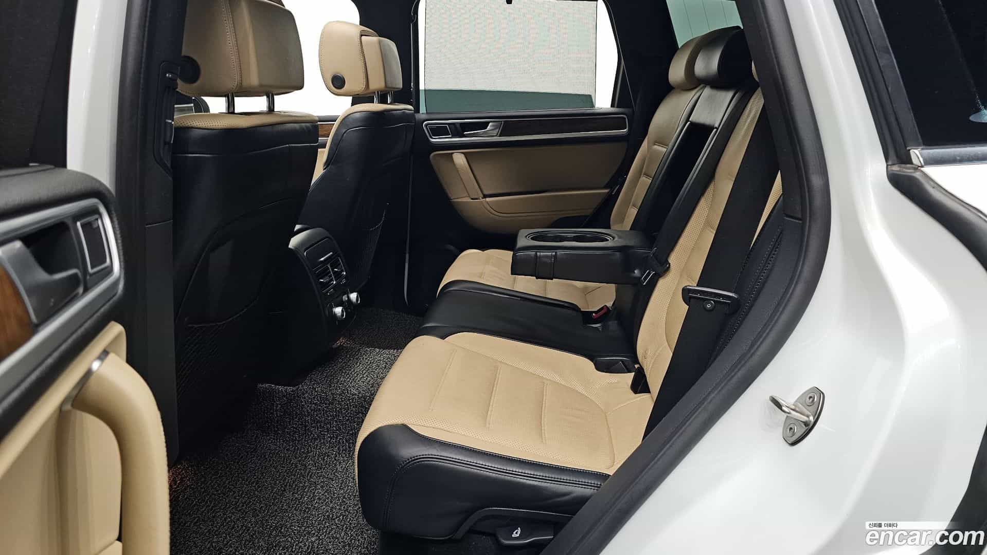 Touareg Volkswagen 2016.3-OPTION-015