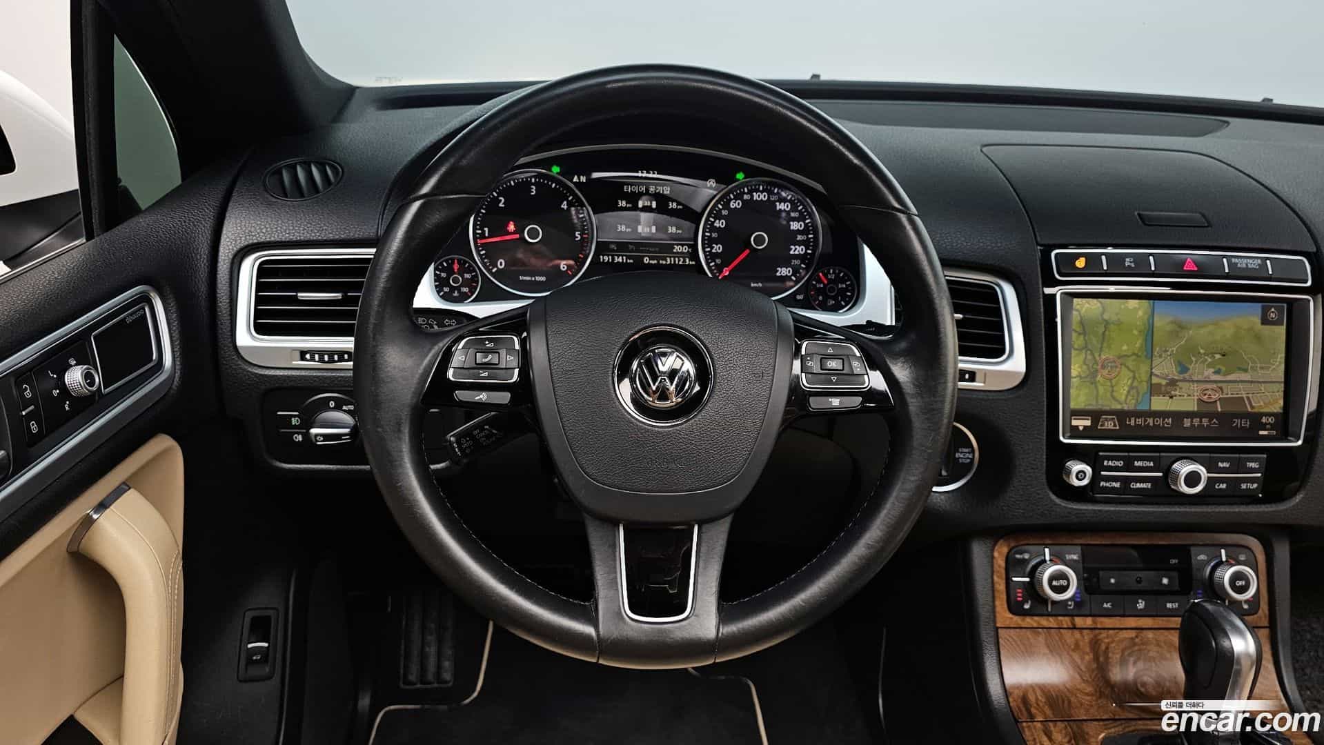 Touareg Volkswagen 2016.3-OPTION-017