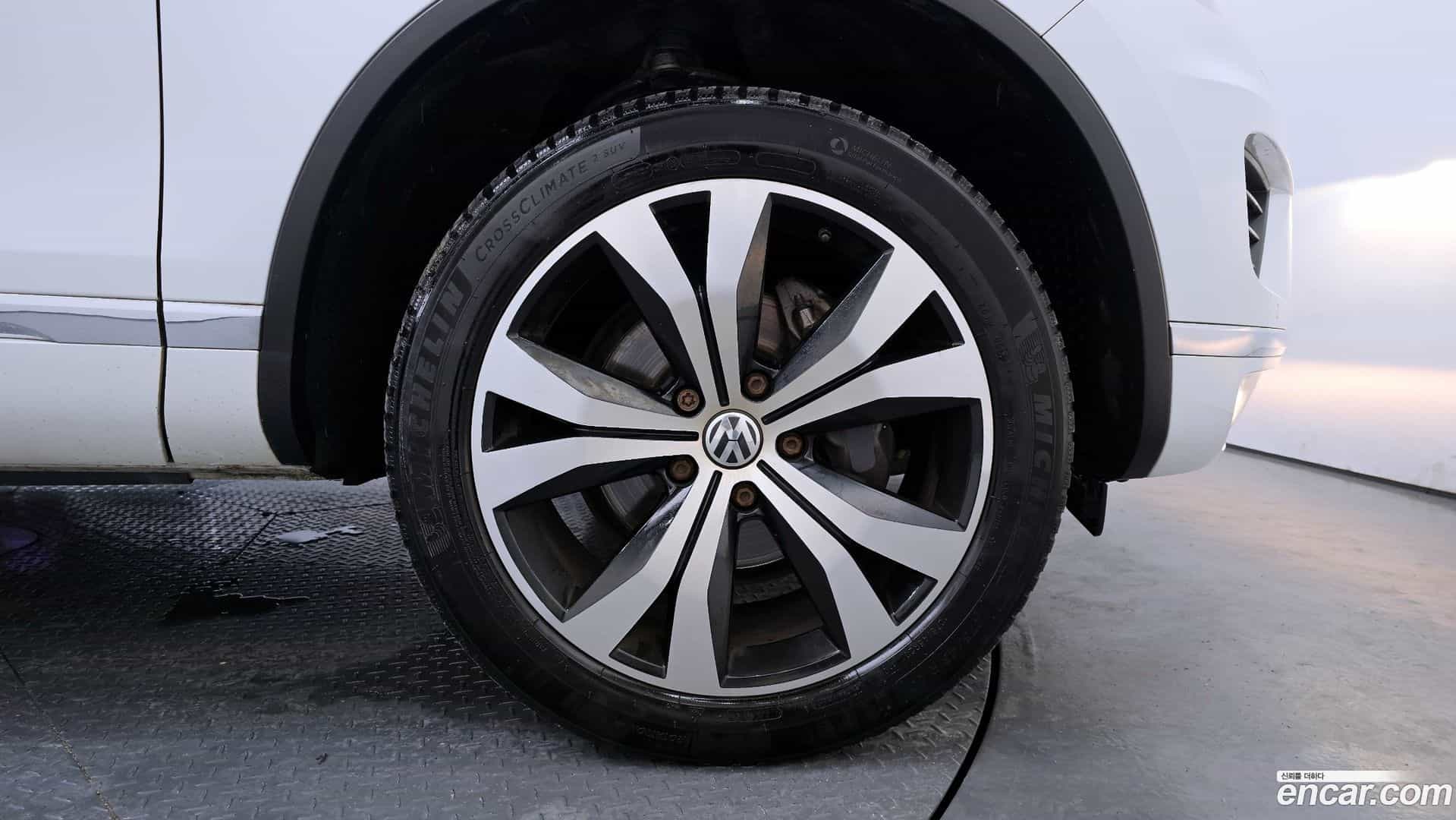 Touareg Volkswagen 2016.3-OUTER-031