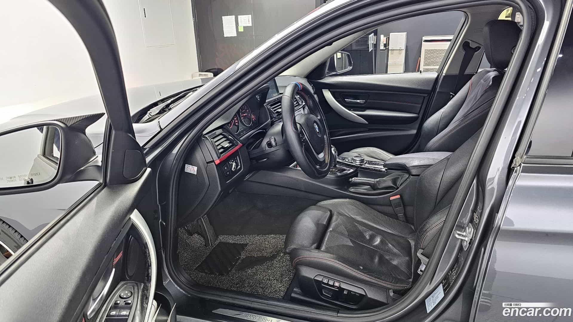 3-Series BMW 2015.1-INNER-010
