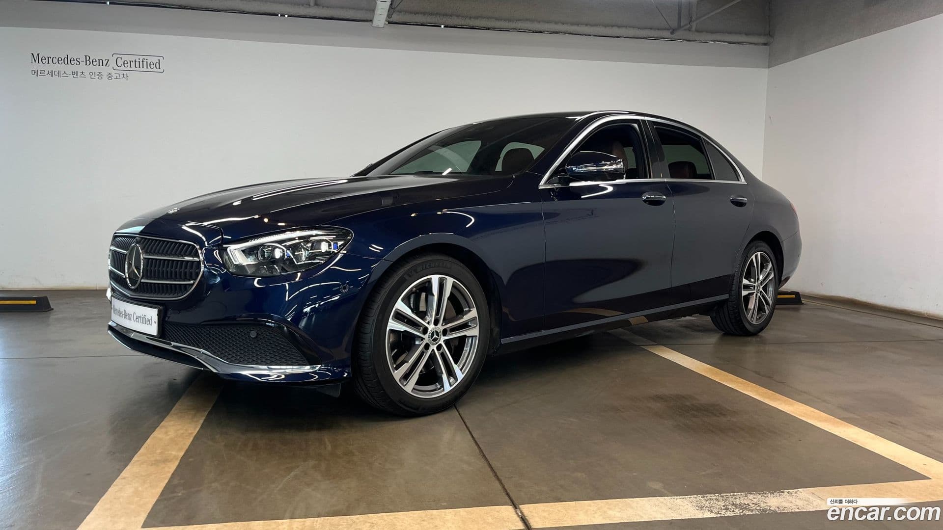 Main__Slider__Photo:E-Class Mercedes-Benz 2021.1-0