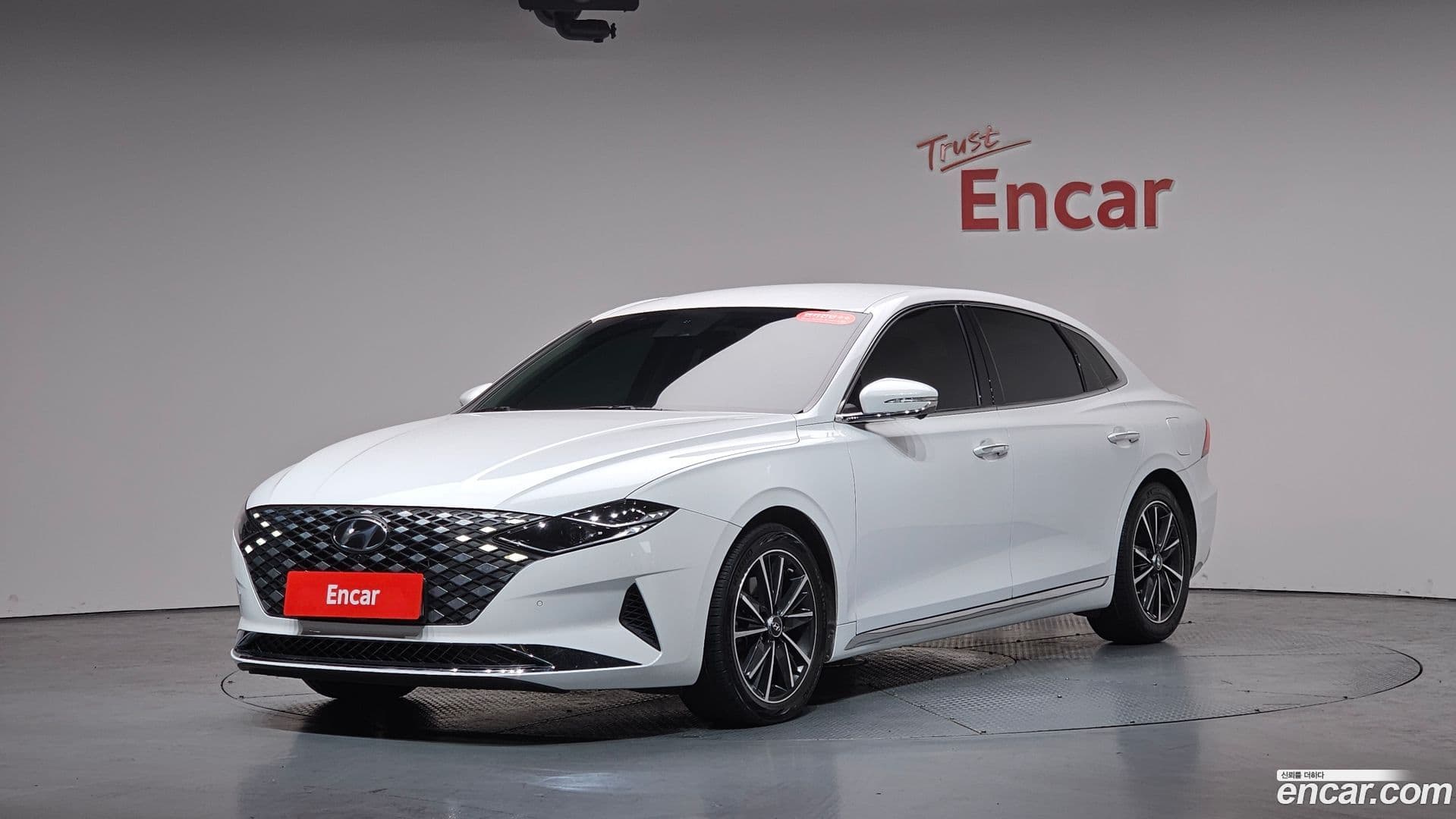 Main__Slider__Photo:Grandeur Hyundai 2020.0-10