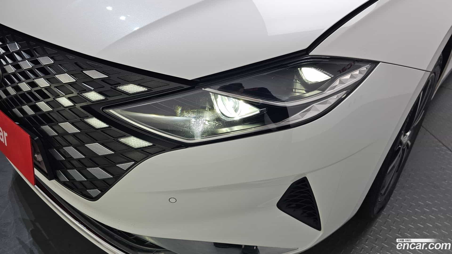 Grandeur Hyundai 2020.0-OUTER-032