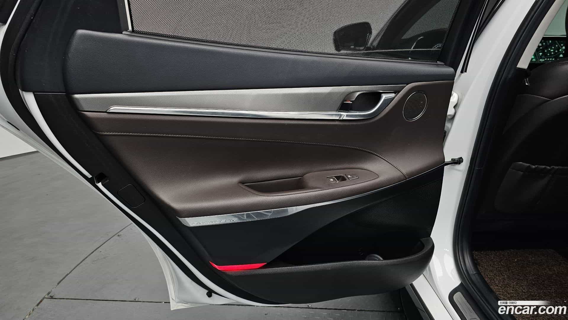 Grandeur Hyundai 2020.0-INNER-035