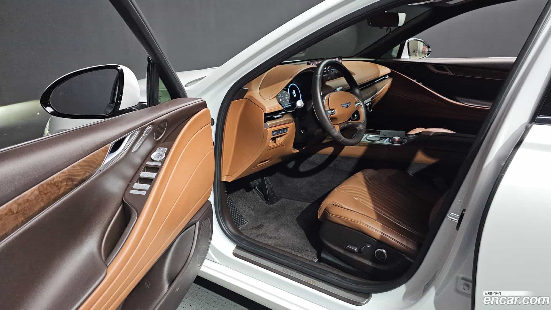 G80 Genesis 2022.2-INNER-010