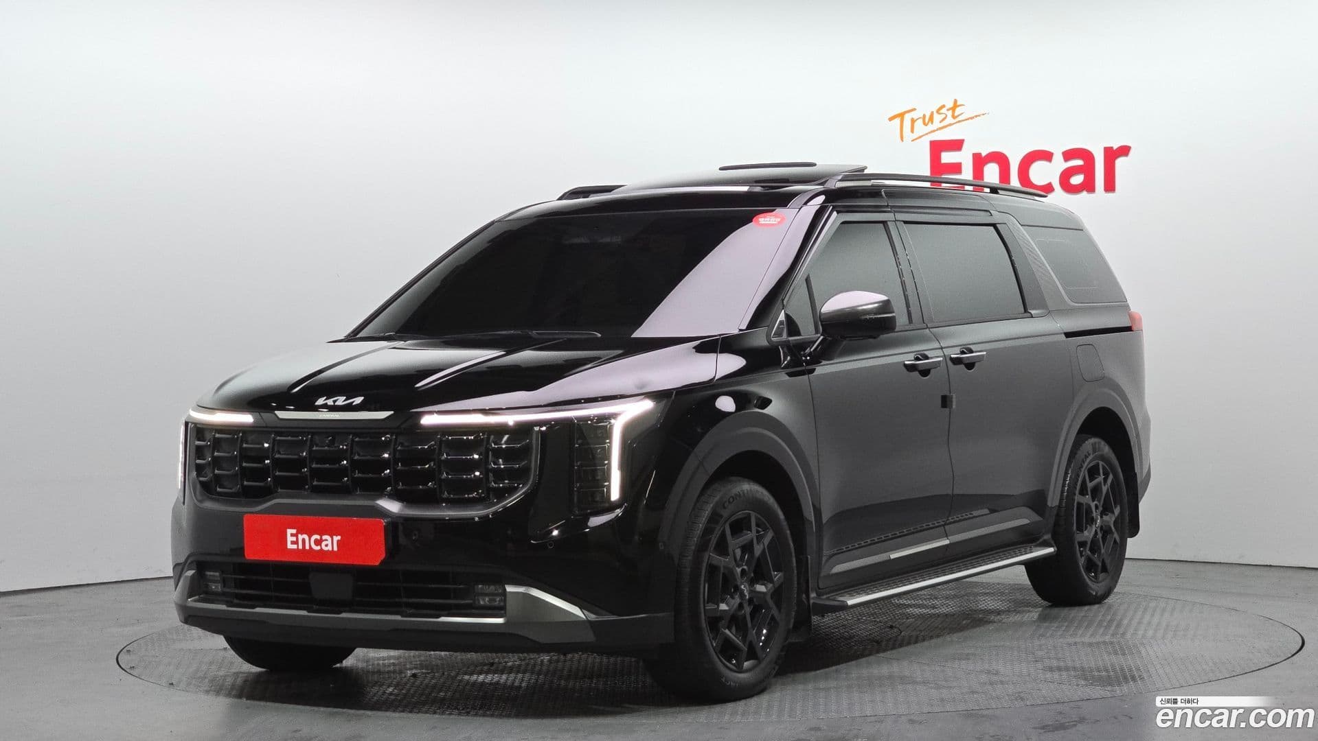 Main__Slider__Photo:Canival Kia 2024.7-0