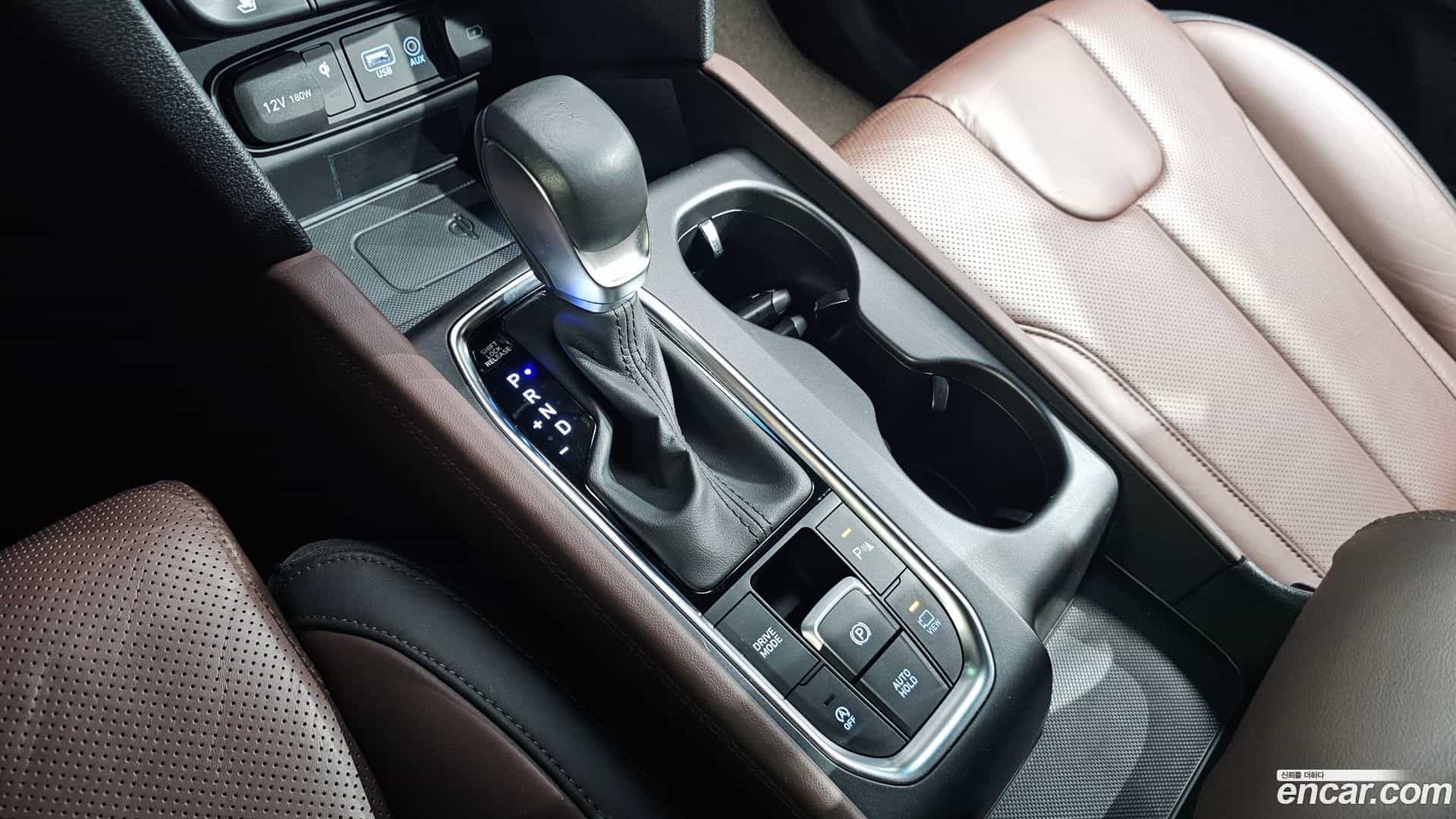 Santafe Hyundai 2018.10-INNER-009