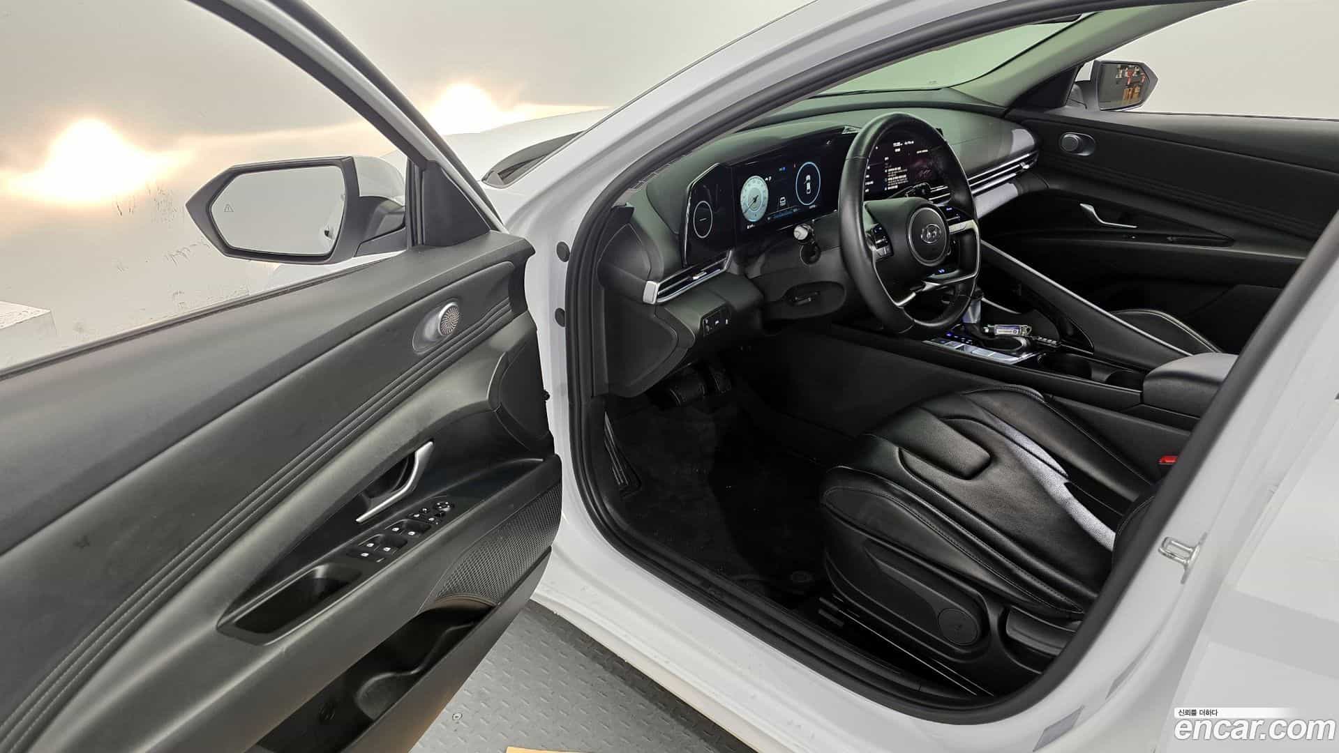 AVANTE Hyundai 2022.8-INNER-010