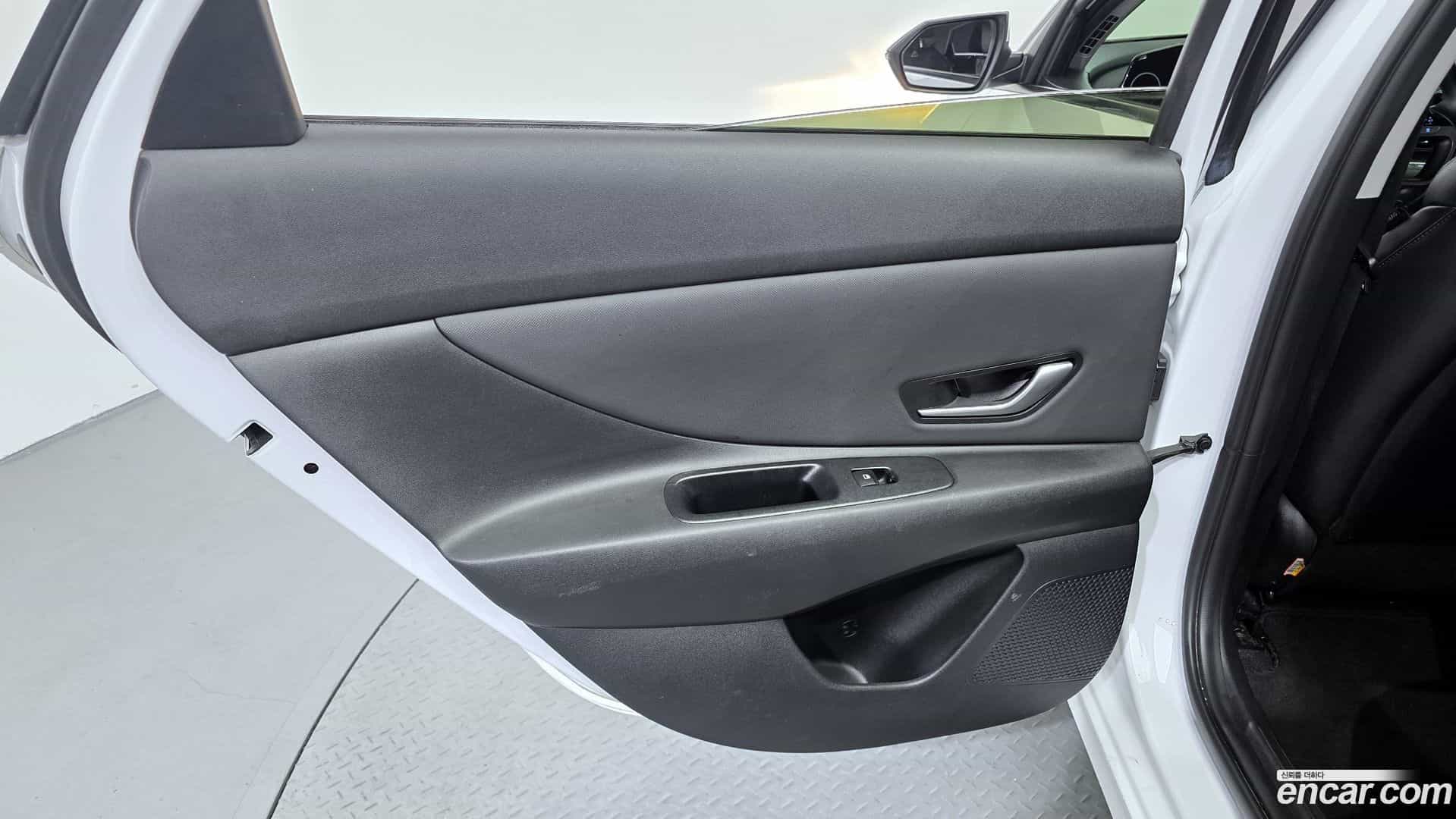AVANTE Hyundai 2022.8-INNER-035
