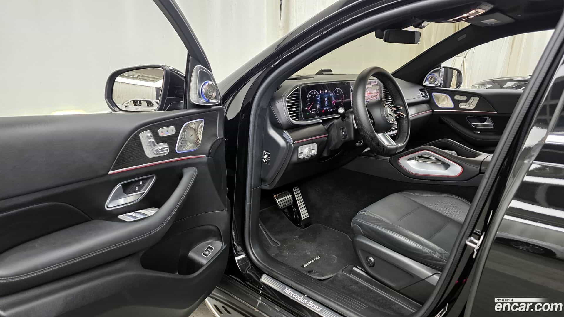 GLE-Class Mercedes-Benz 2023.11-INNER-010