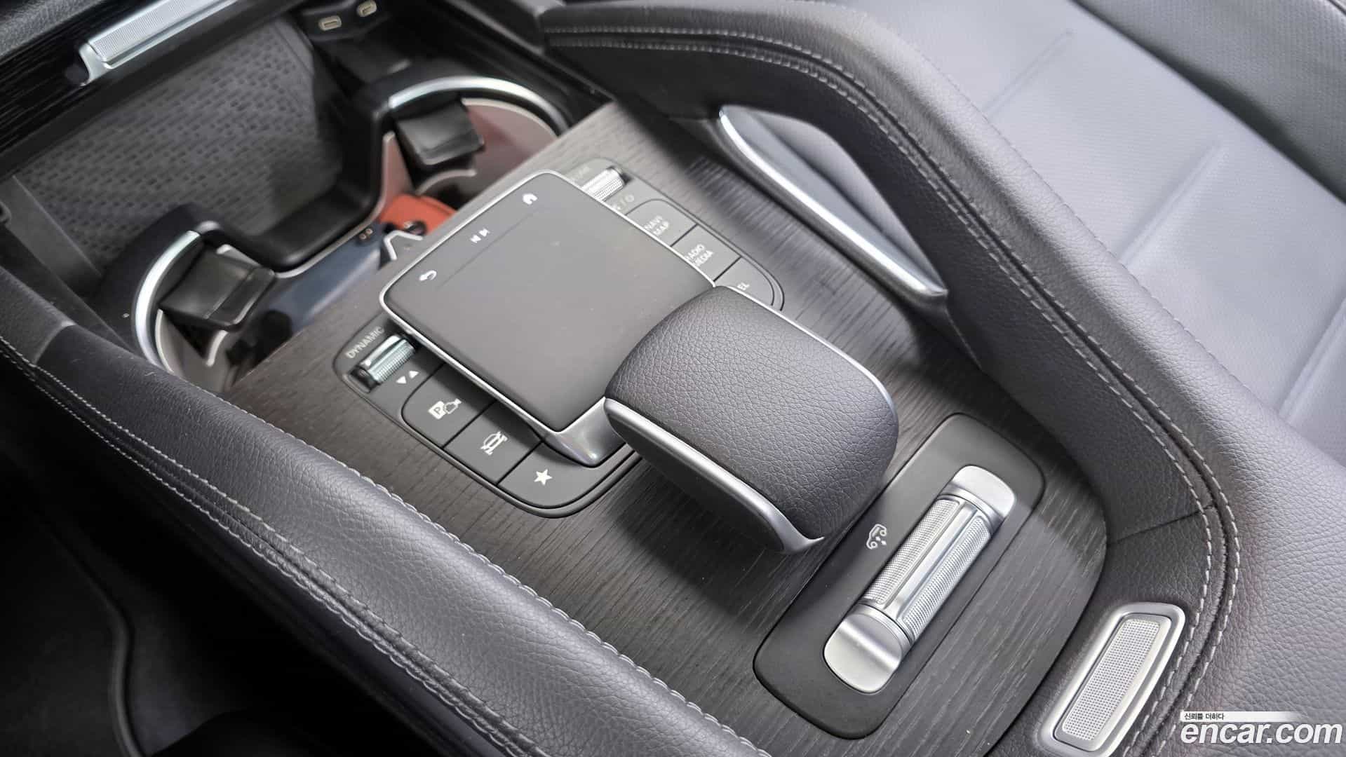 GLE-Class Mercedes-Benz 2023.11-OPTION-041