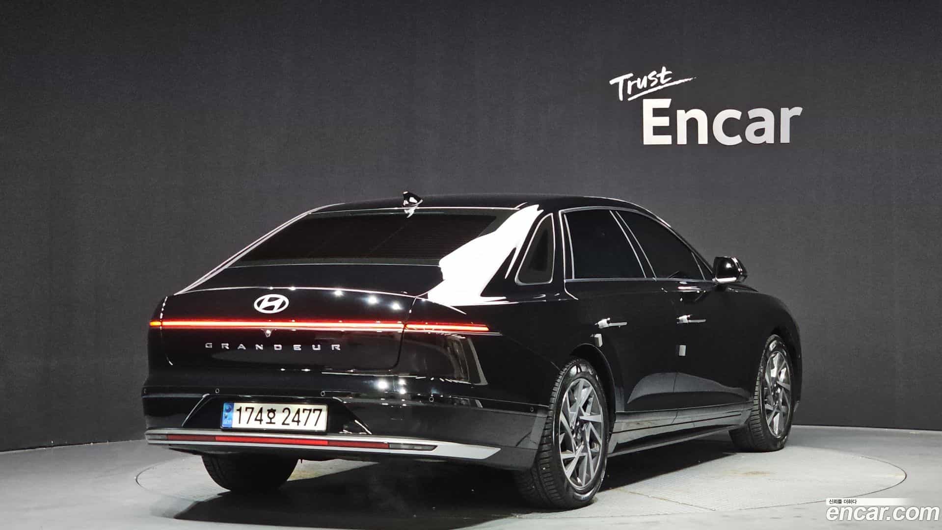 Grandeur Hyundai 2023.1-OUTER-002