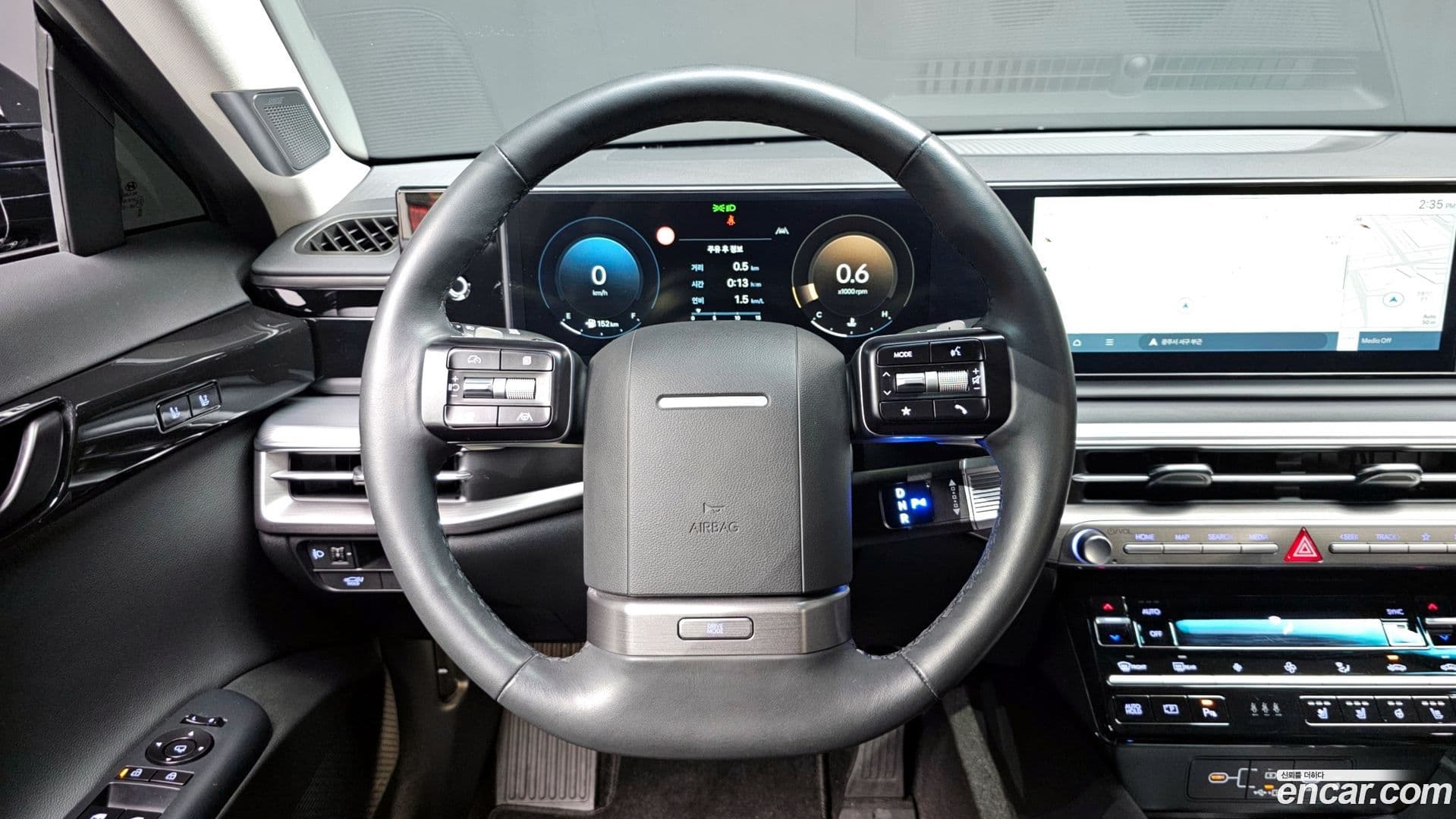 Main__Slider__Photo:Grandeur Hyundai 2023.1-13