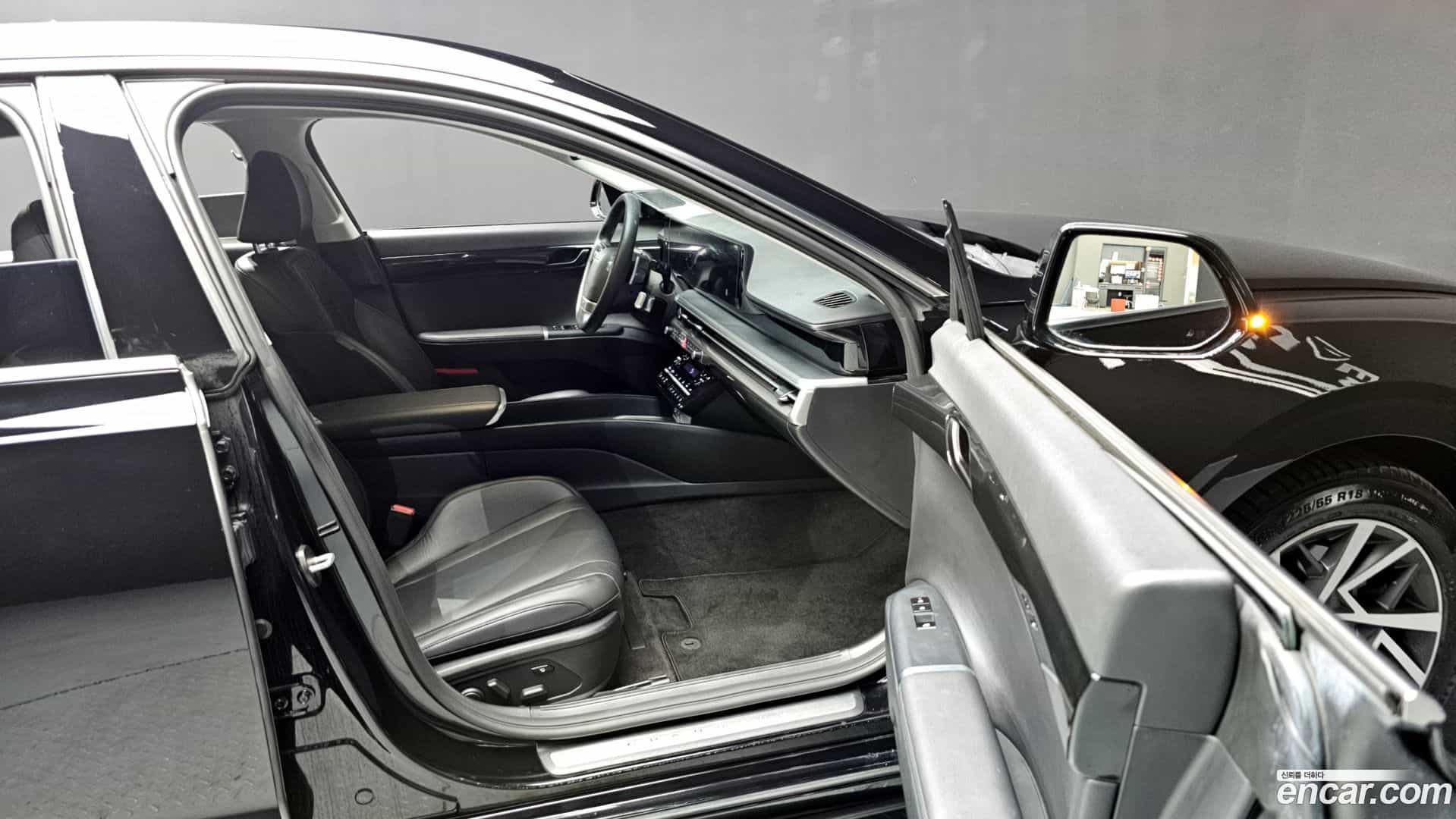 Grandeur Hyundai 2023.1-OPTION-021