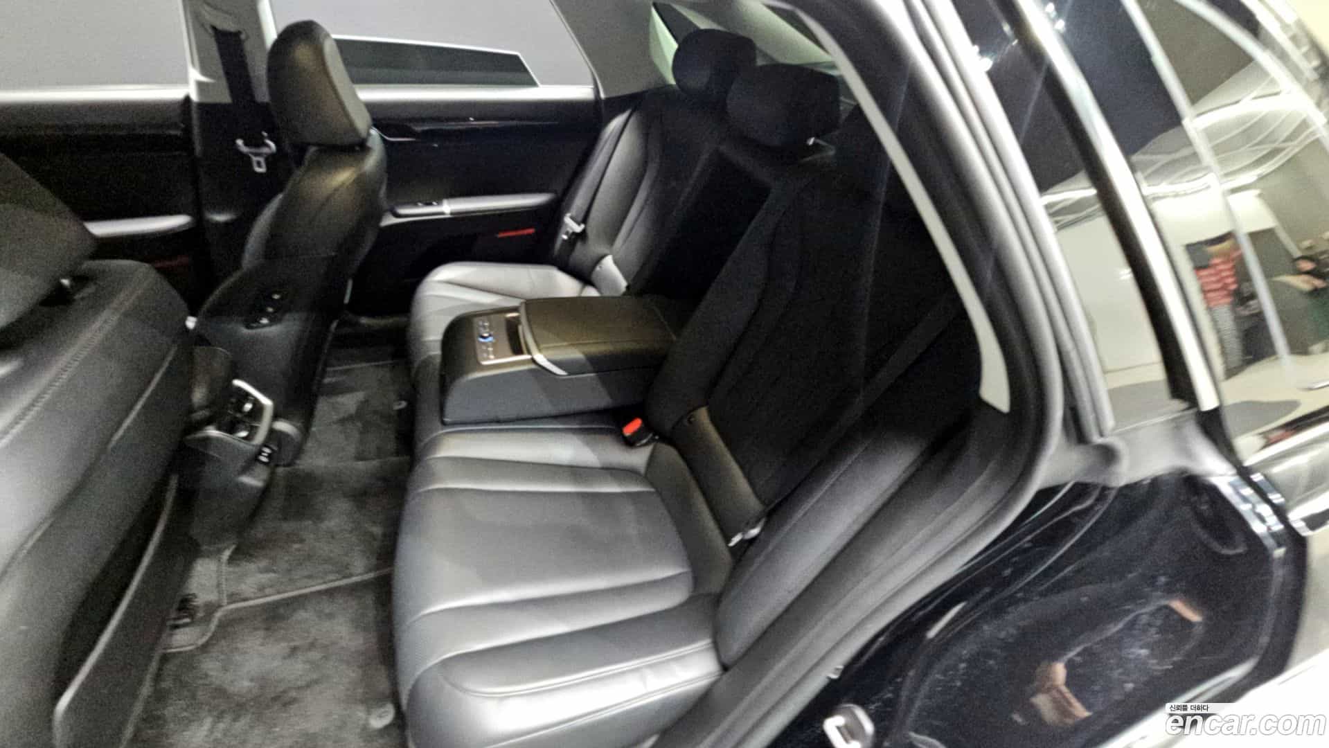Grandeur Hyundai 2023.1-OPTION-022