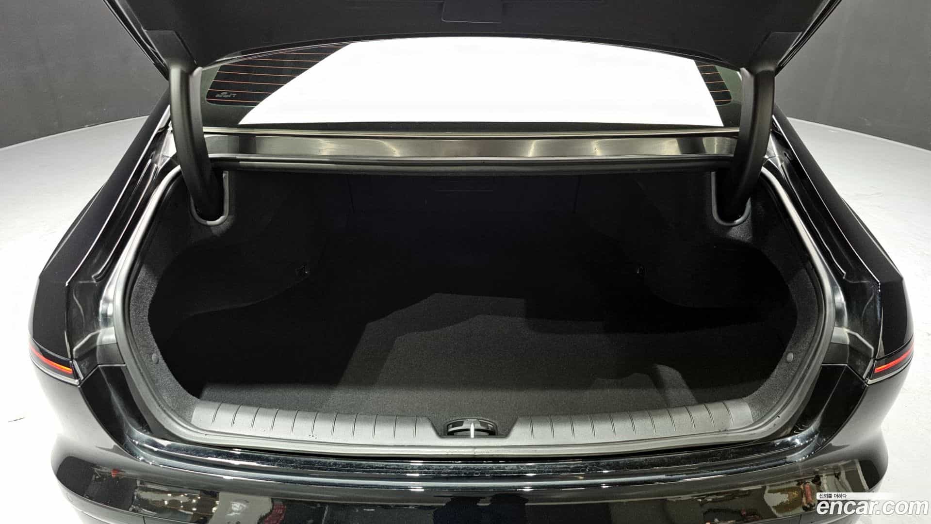 Grandeur Hyundai 2023.1-OPTION-023