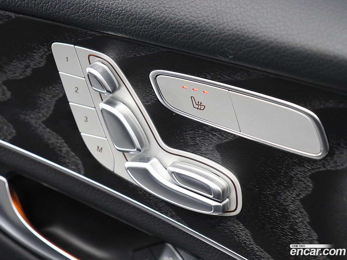 GLC-Class Mercedes-Benz 2019.8-OPTION-015