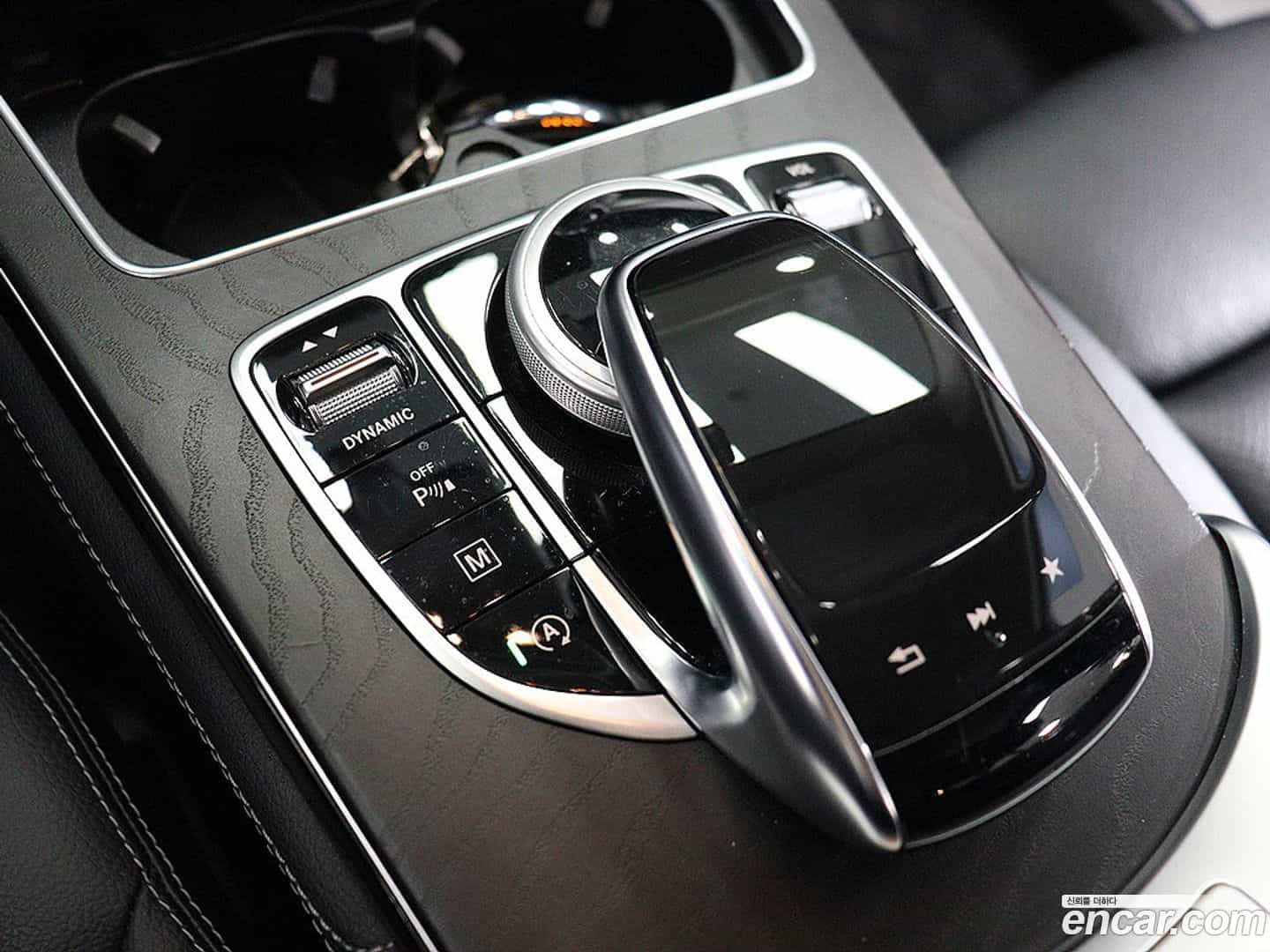 GLC-Class Mercedes-Benz 2019.8-OPTION-017