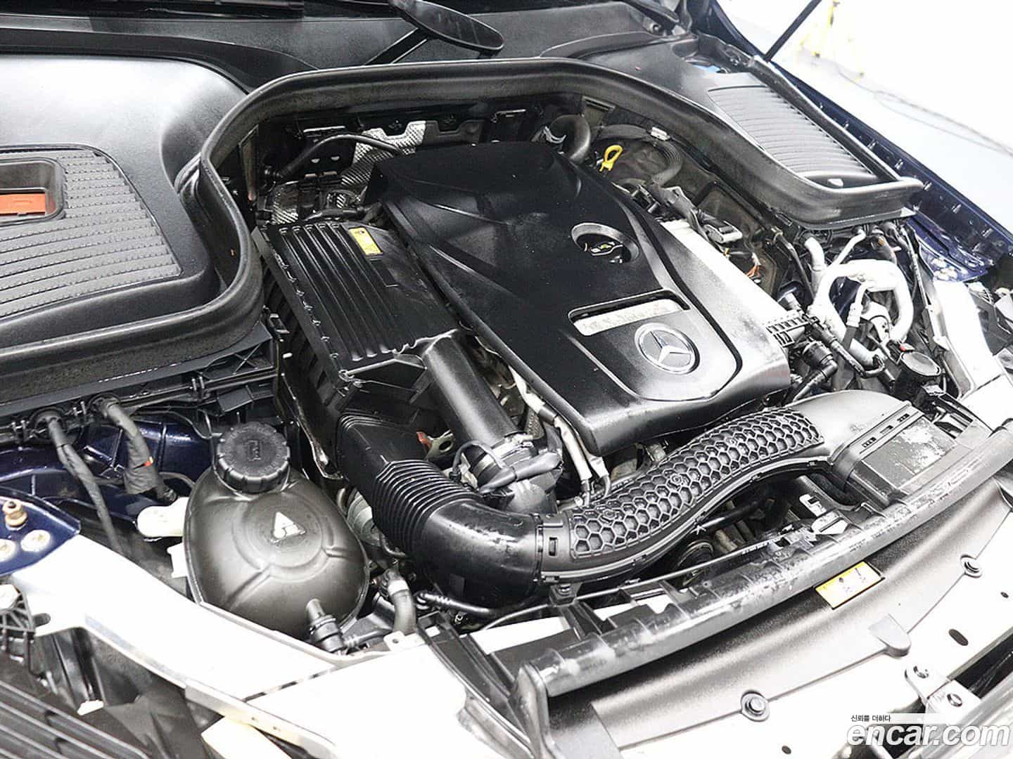 GLC-Class Mercedes-Benz 2019.8-OPTION-023
