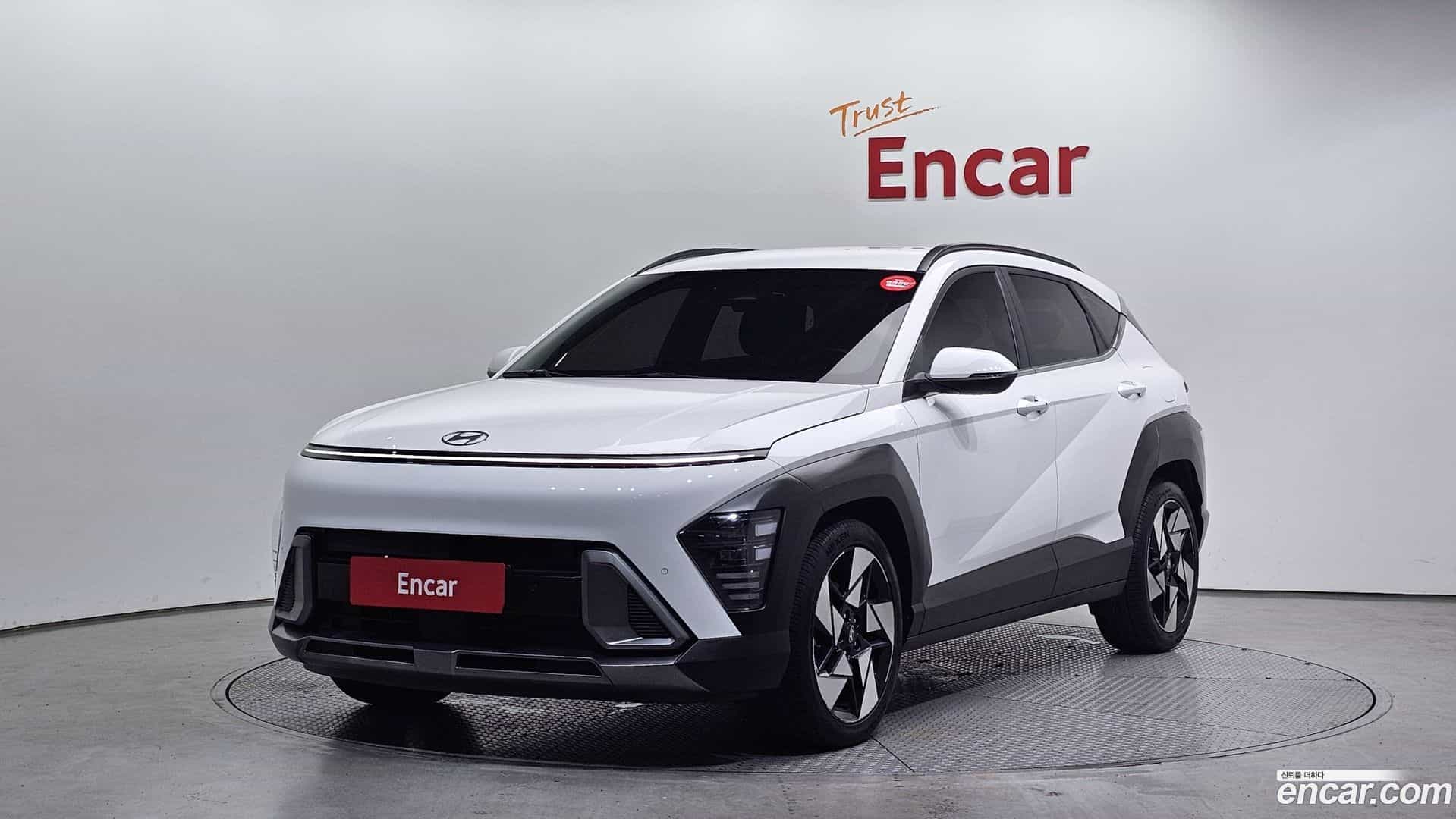Kona Hyundai 2023.8-OUTER-001