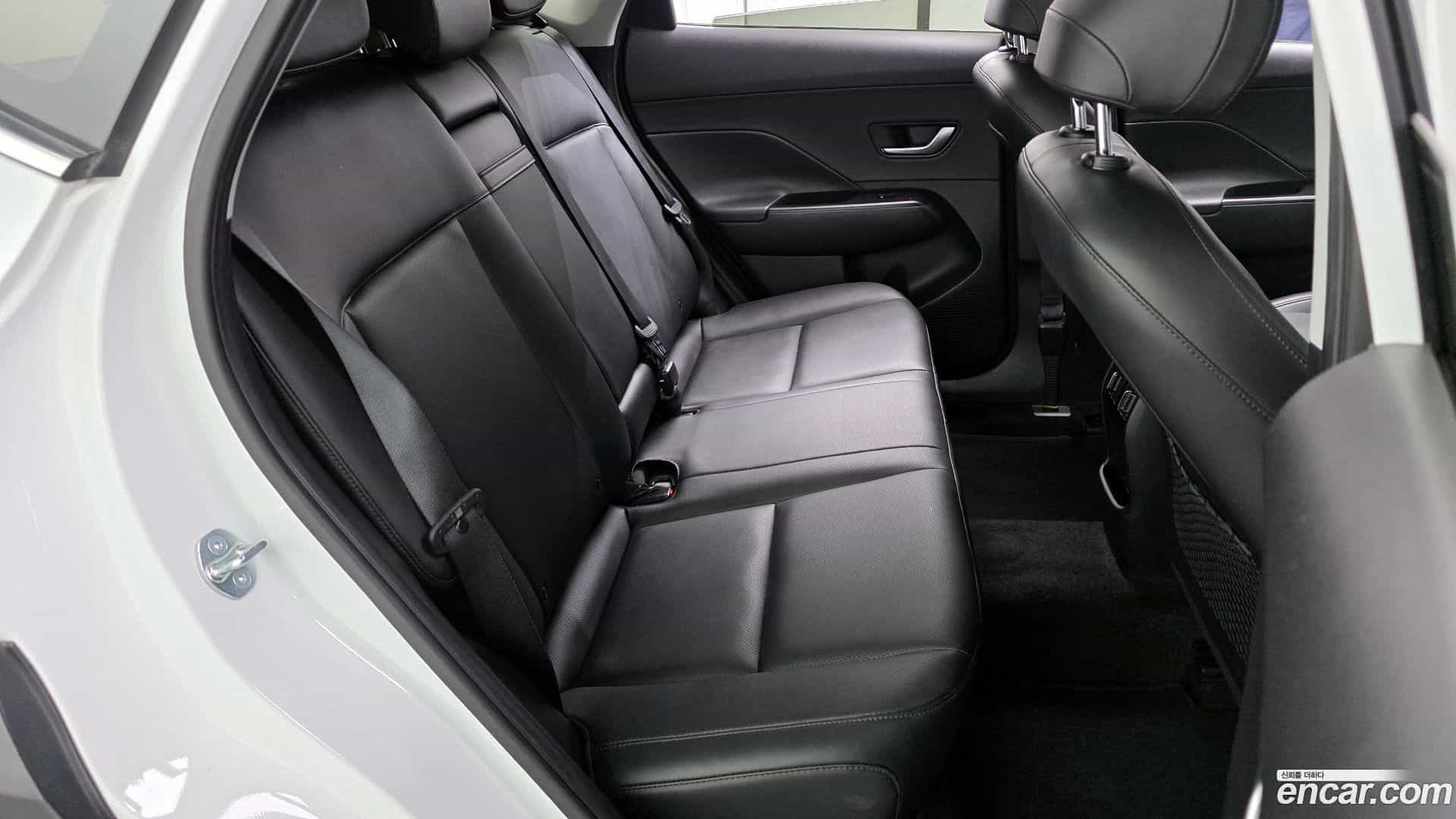 Kona Hyundai 2023.8-INNER-036