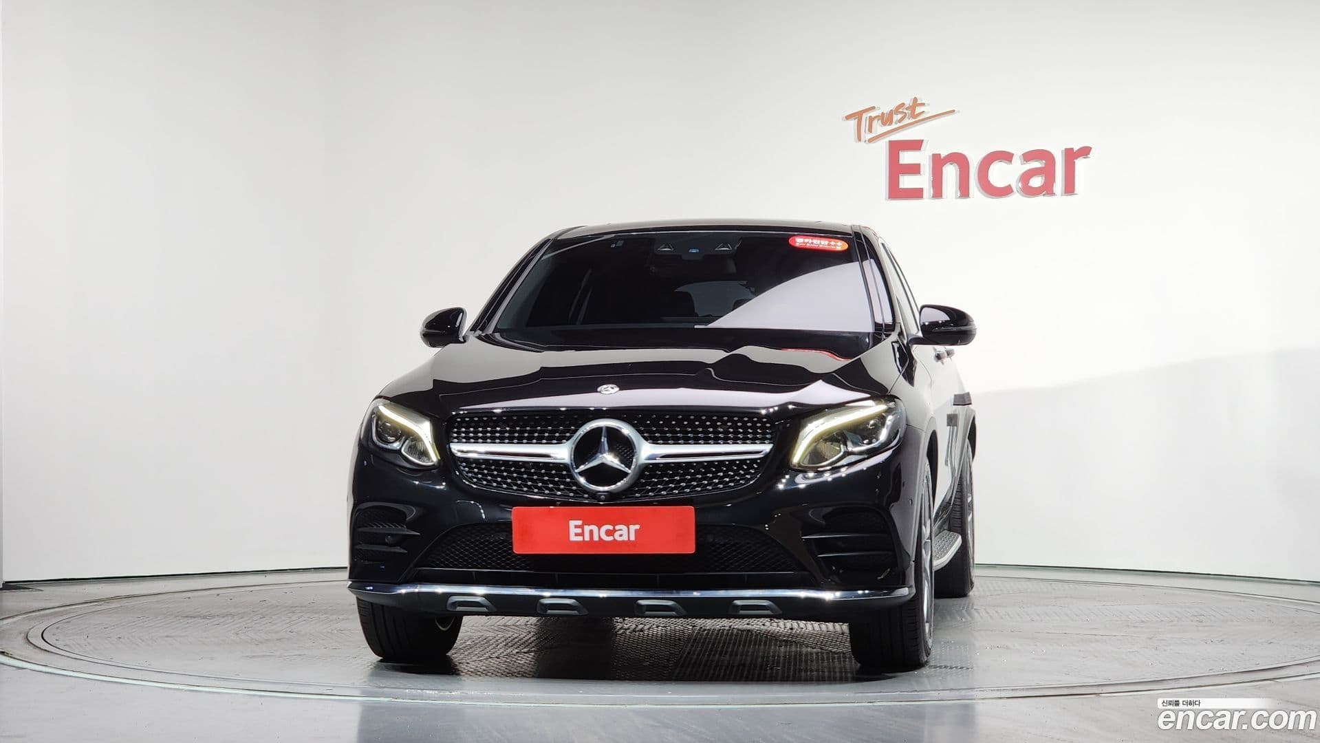 Main__Slider__Photo:GLC-Class Mercedes-Benz 2018.4-2