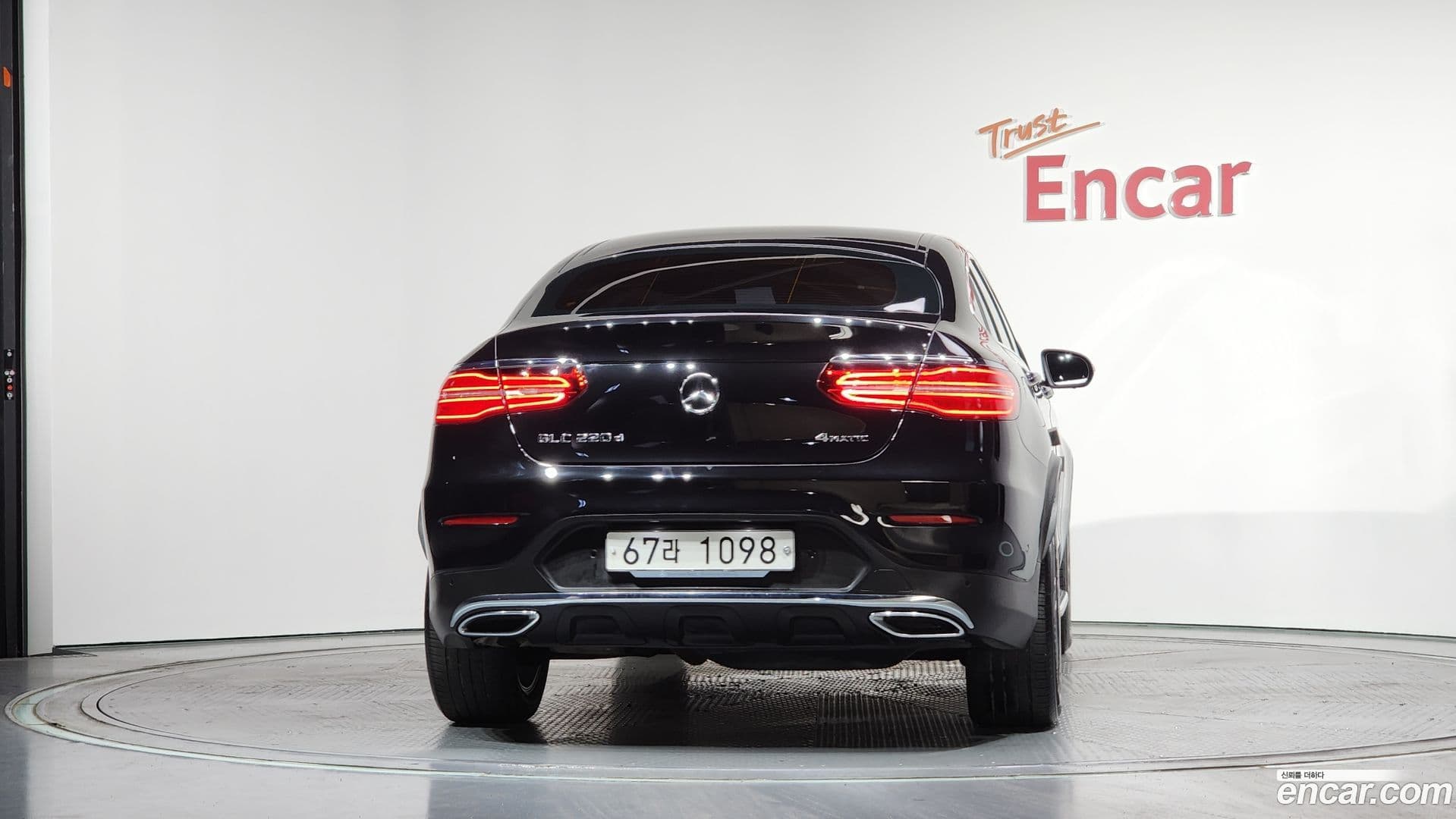 Main__Slider__Photo:GLC-Class Mercedes-Benz 2018.4-3