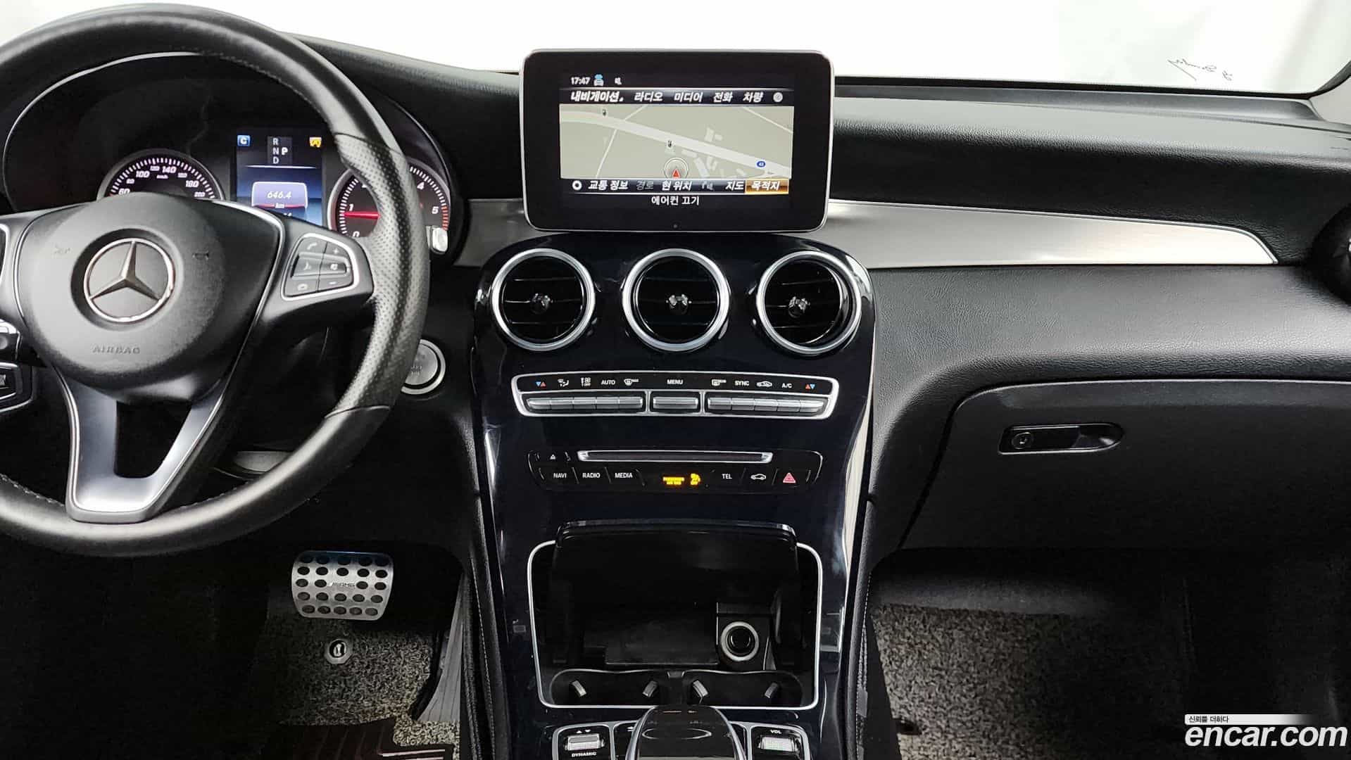 GLC-Class Mercedes-Benz 2018.4-OPTION-018