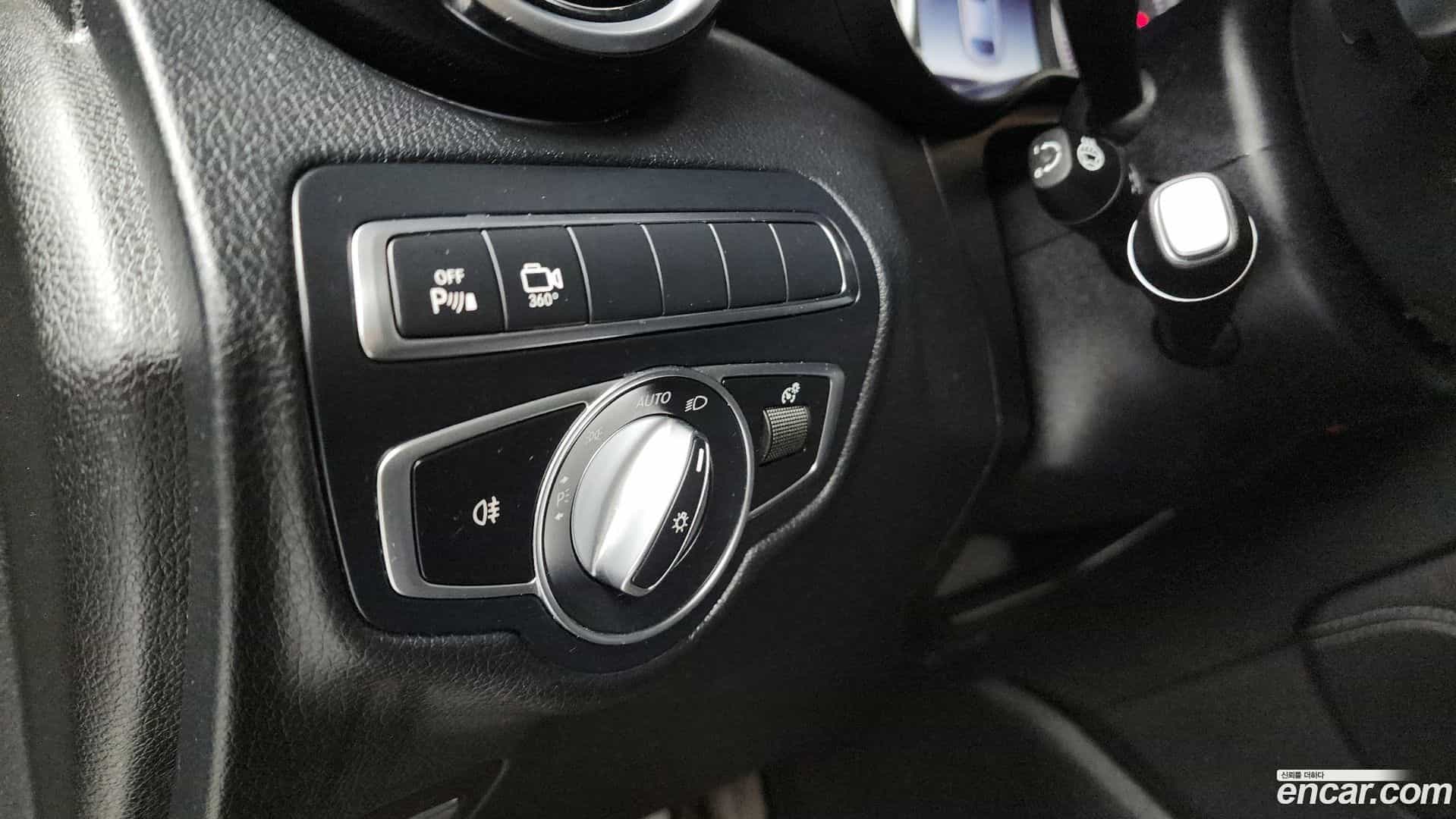 GLC-Class Mercedes-Benz 2018.4-OPTION-020