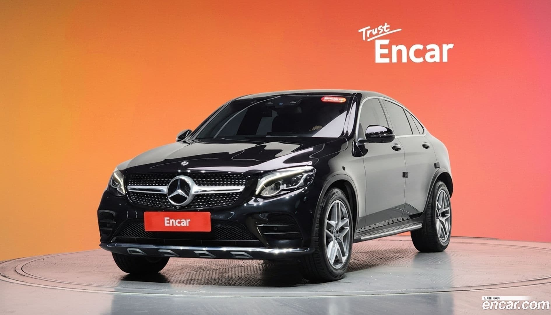 Main__Slider__Photo:GLC-Class Mercedes-Benz 2018.4-0