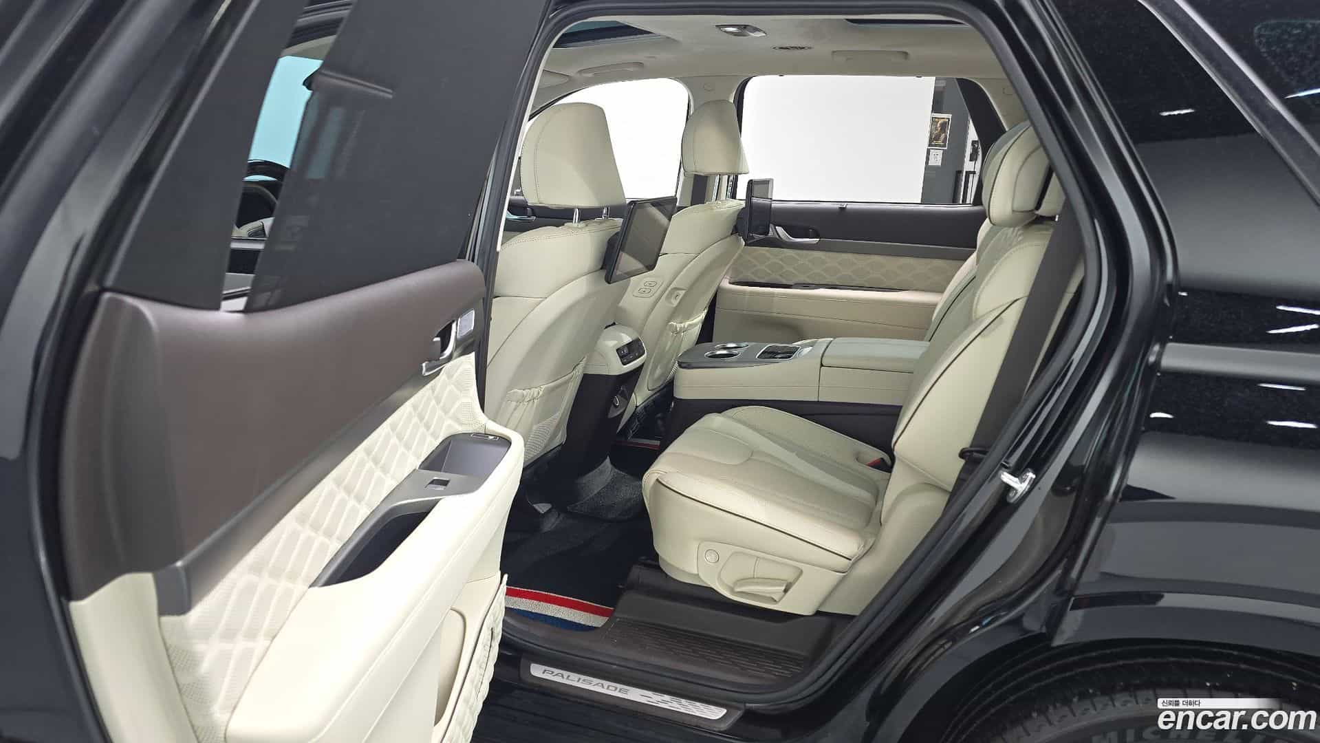 Palisade Hyundai 2022.1-INNER-036