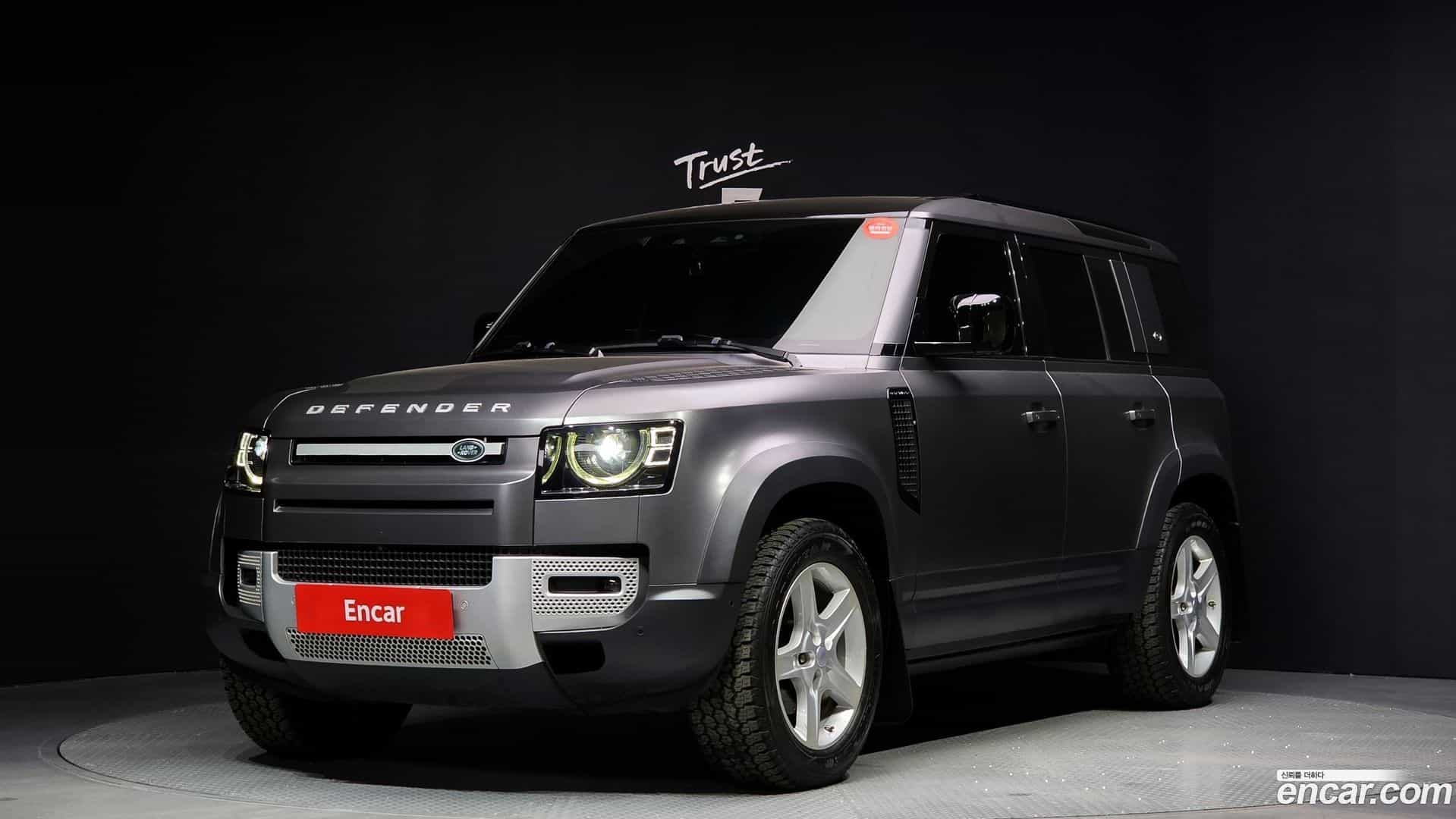 Defender Land Rover 2020.10-OUTER-001