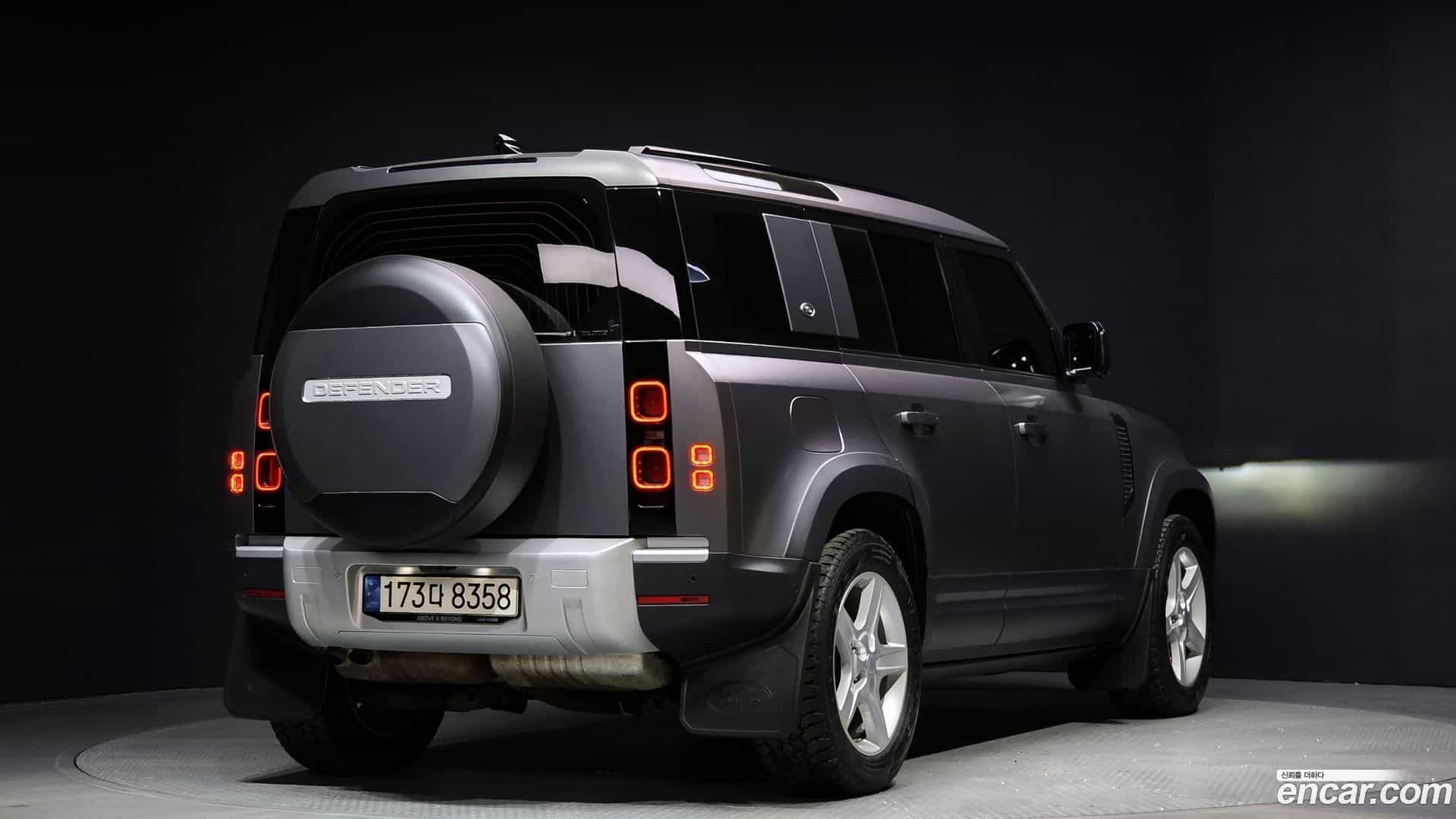 Defender Land Rover 2020.10-OUTER-002