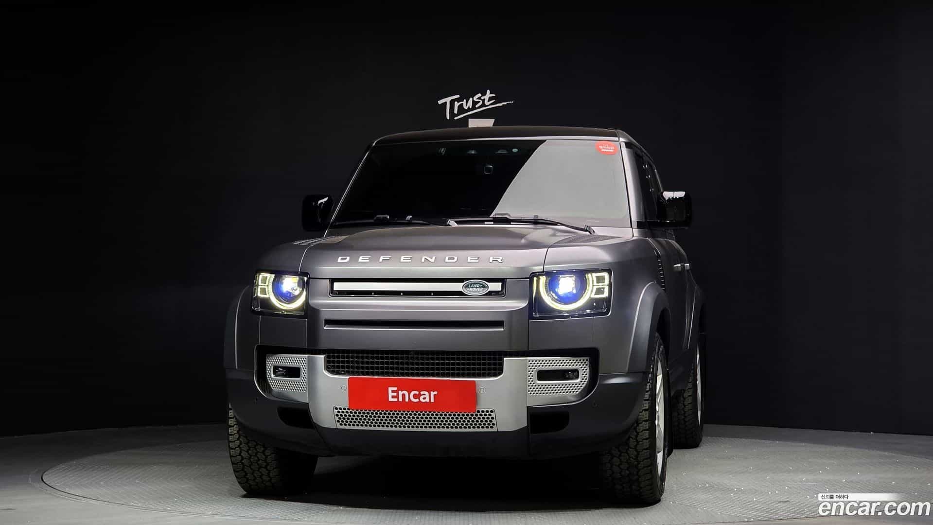 Defender Land Rover 2020.10-OUTER-003