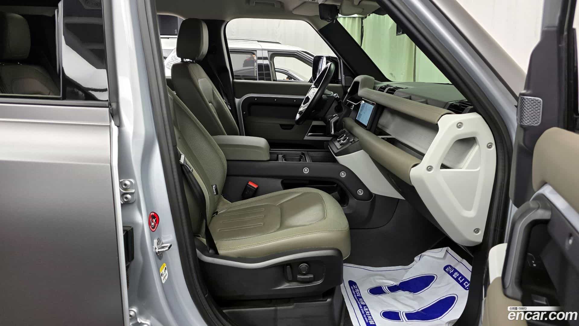 Defender Land Rover 2020.10-OPTION-015