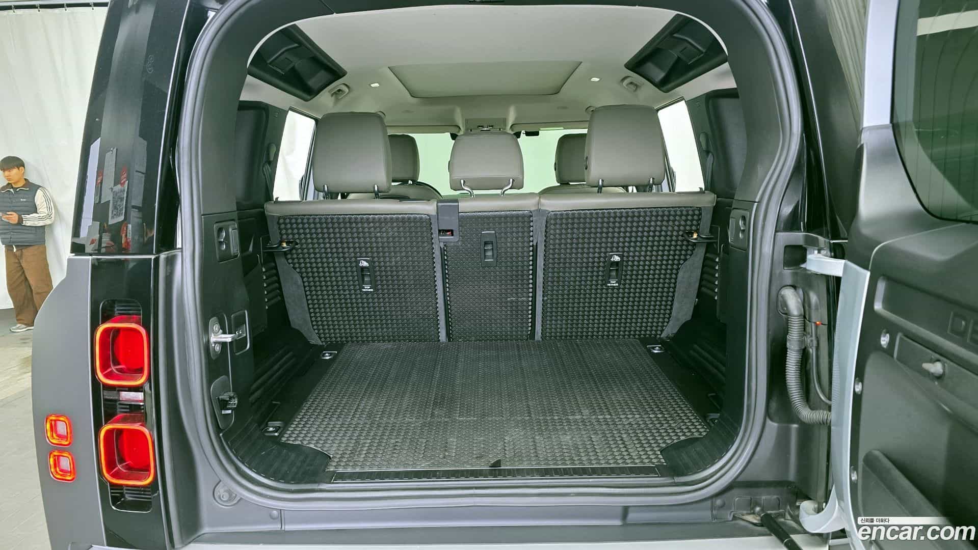 Defender Land Rover 2020.10-OPTION-024